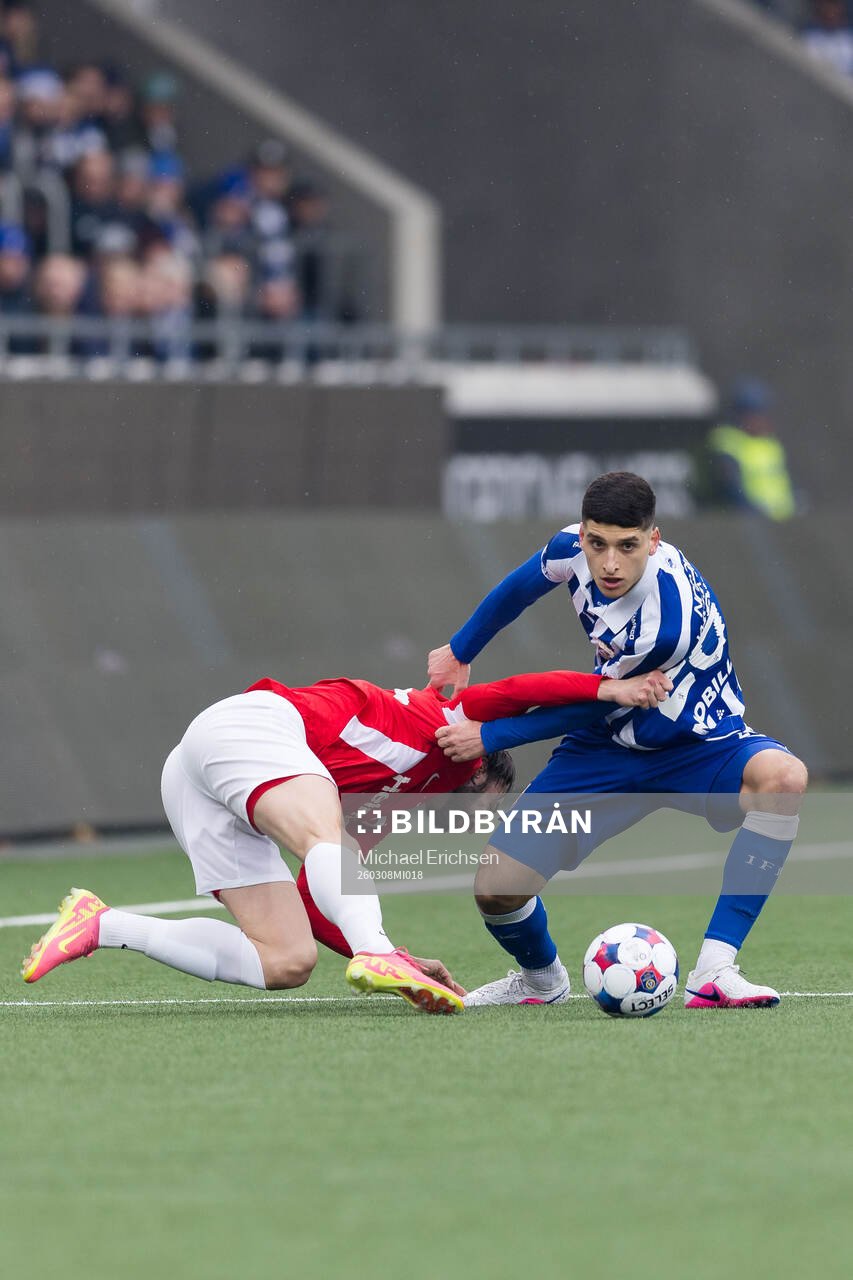 Degerfors Alexander Lindgren och IFK Göteborgs Gabriel