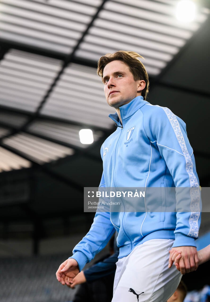 Malmö FFs Johan Karlsson gör entré