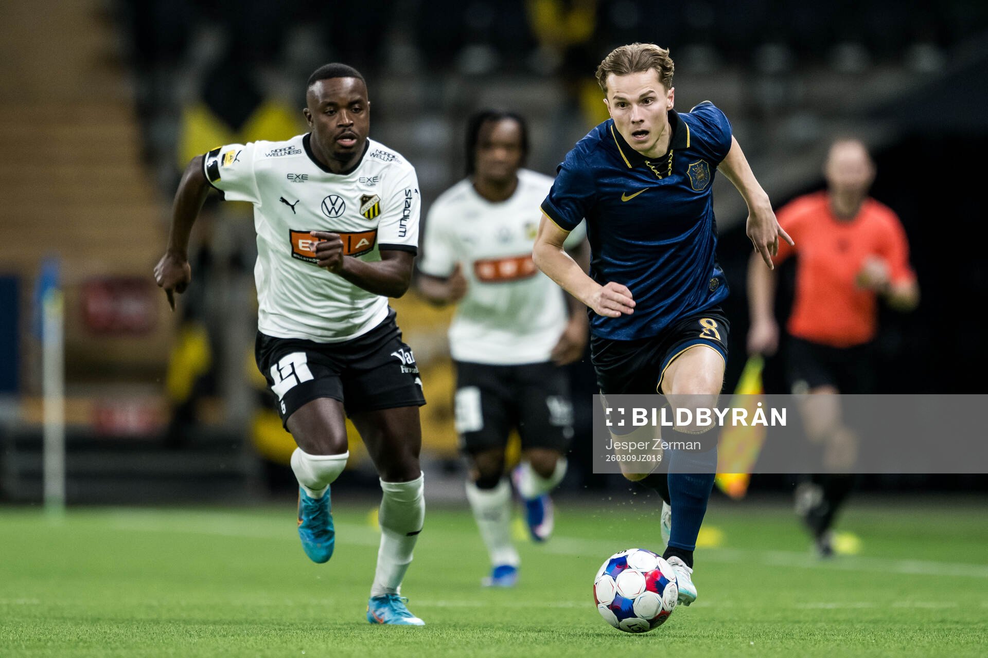 Häckens Brice Wembangomo och AIKs Johan Hove