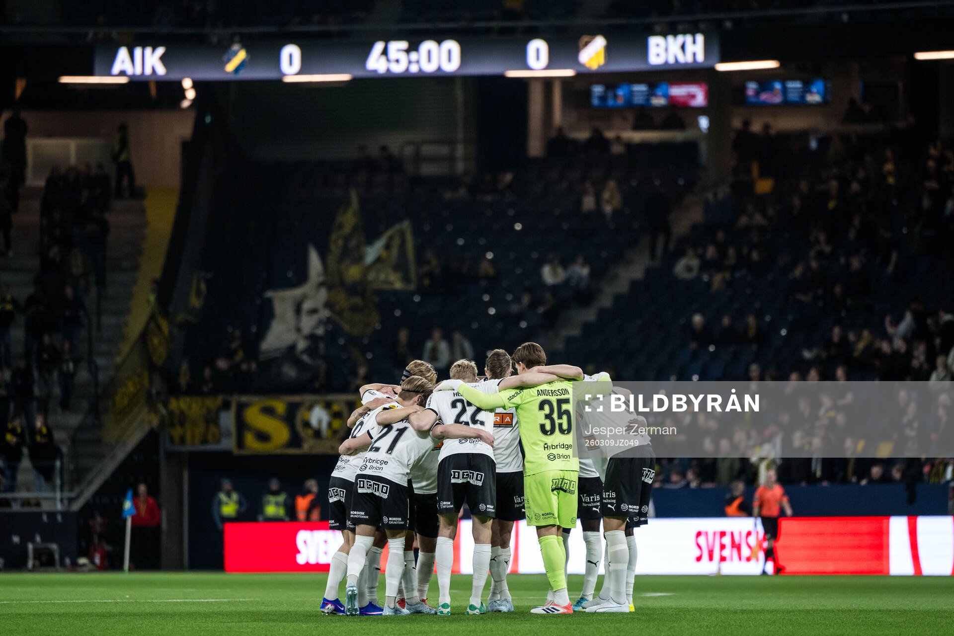 Häckens spelare samlas