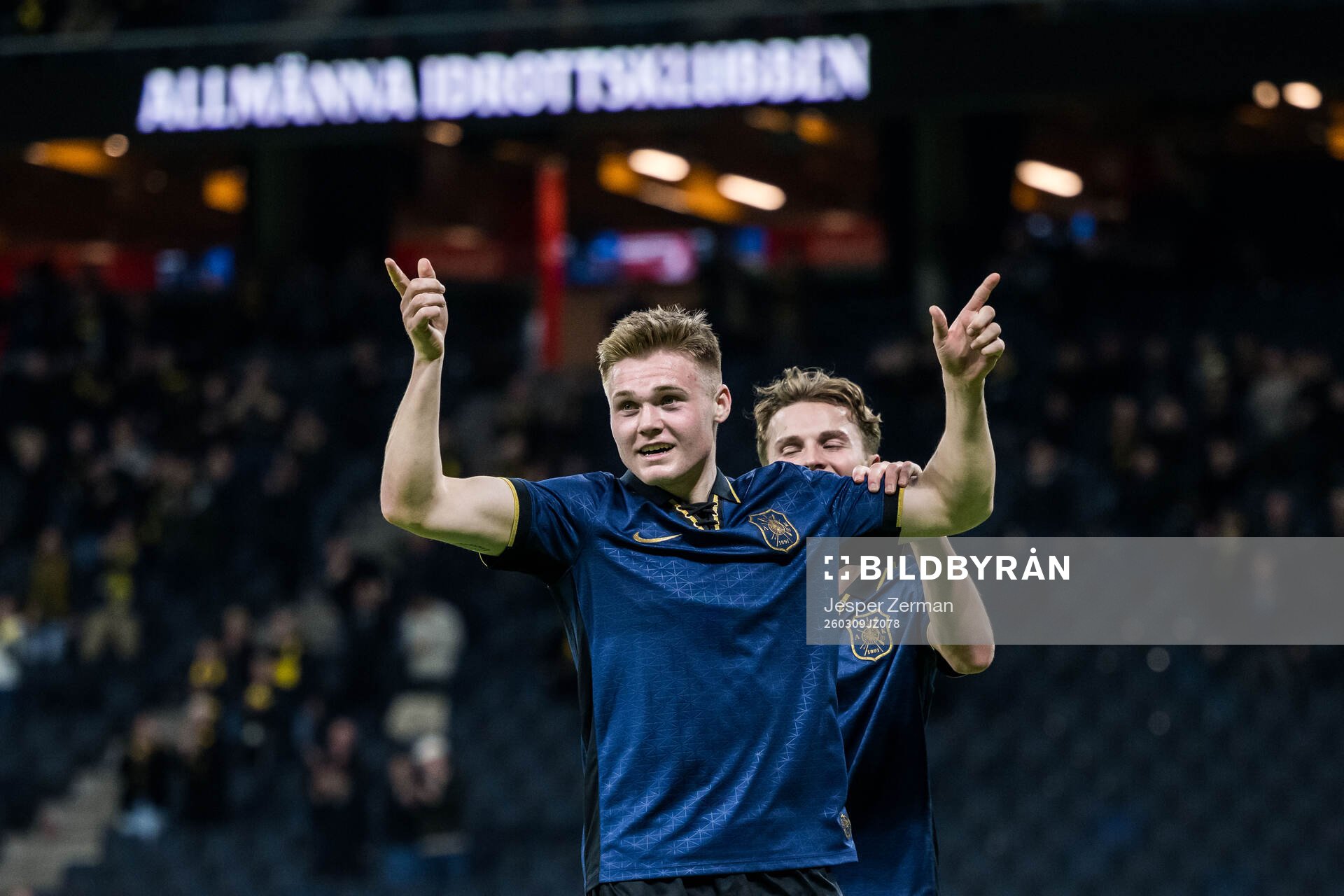 AIKs Erik Hovden Flataker jublar