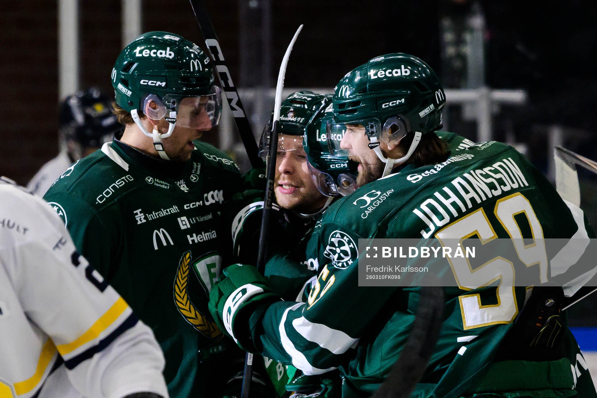 Färjestads Oskar Steen jublar