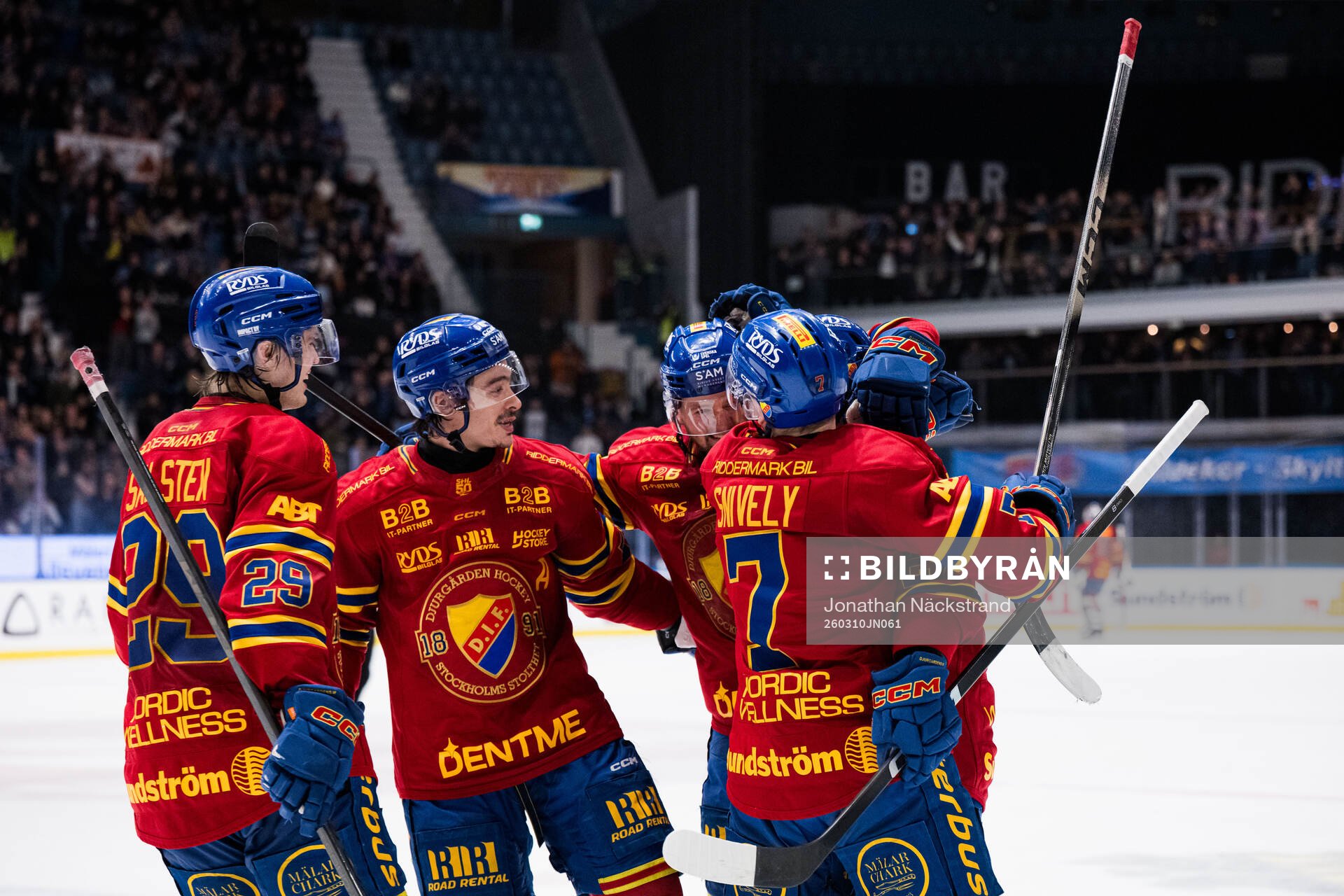 Djurgårdens Joseph Laleggia jublar med lagkamrater