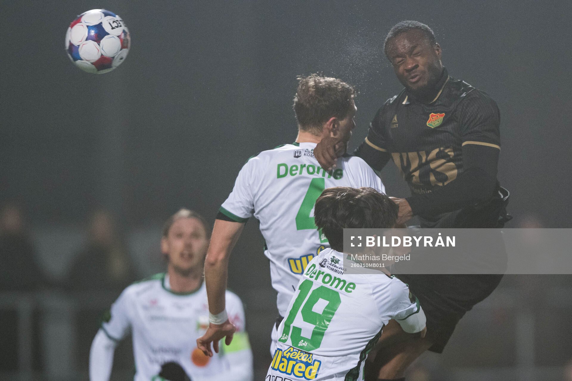 Varbergs Niklas Dahlström och GAISs Shalom Ekong