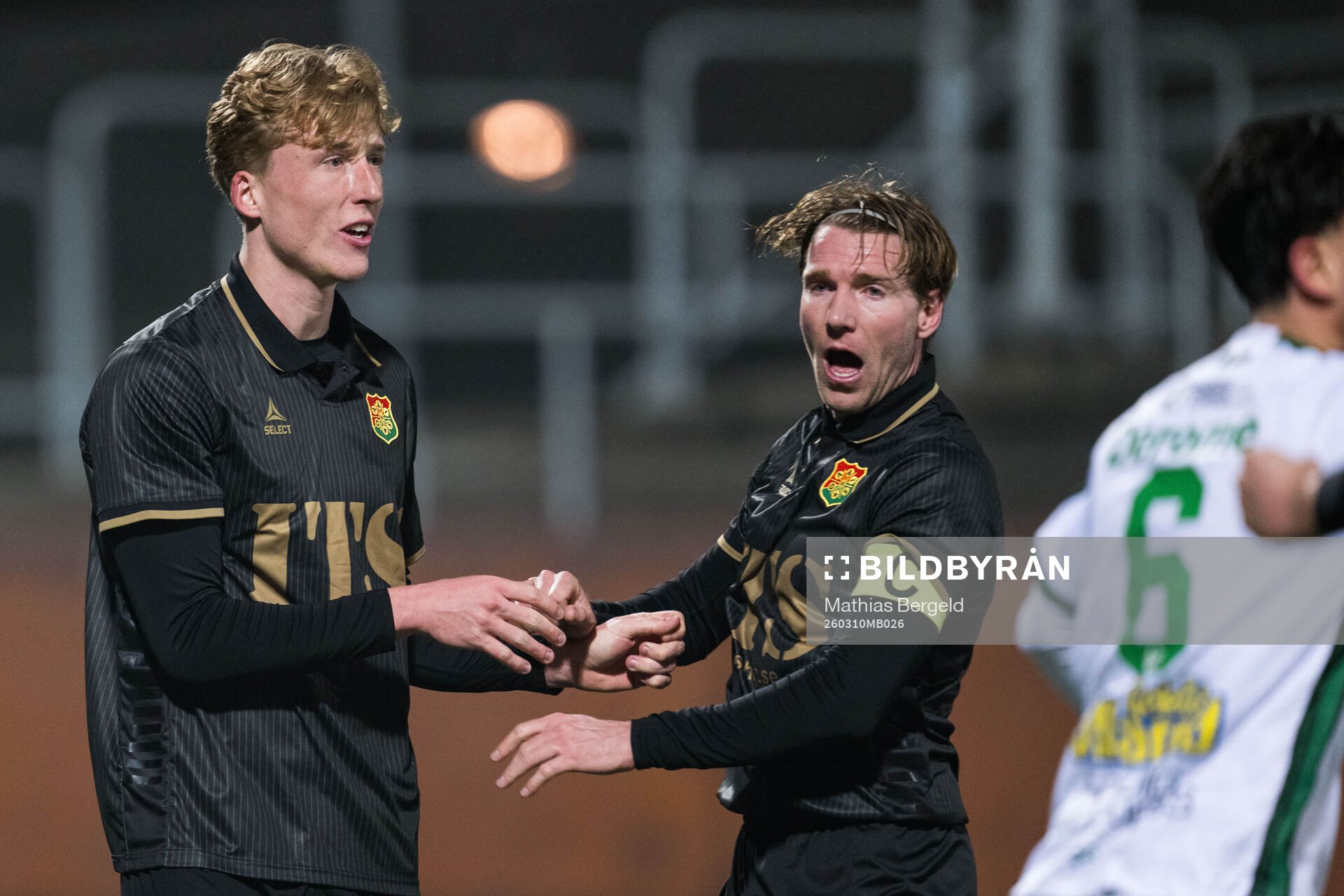 GAISs Filip Beckman och August Wängberg jublar