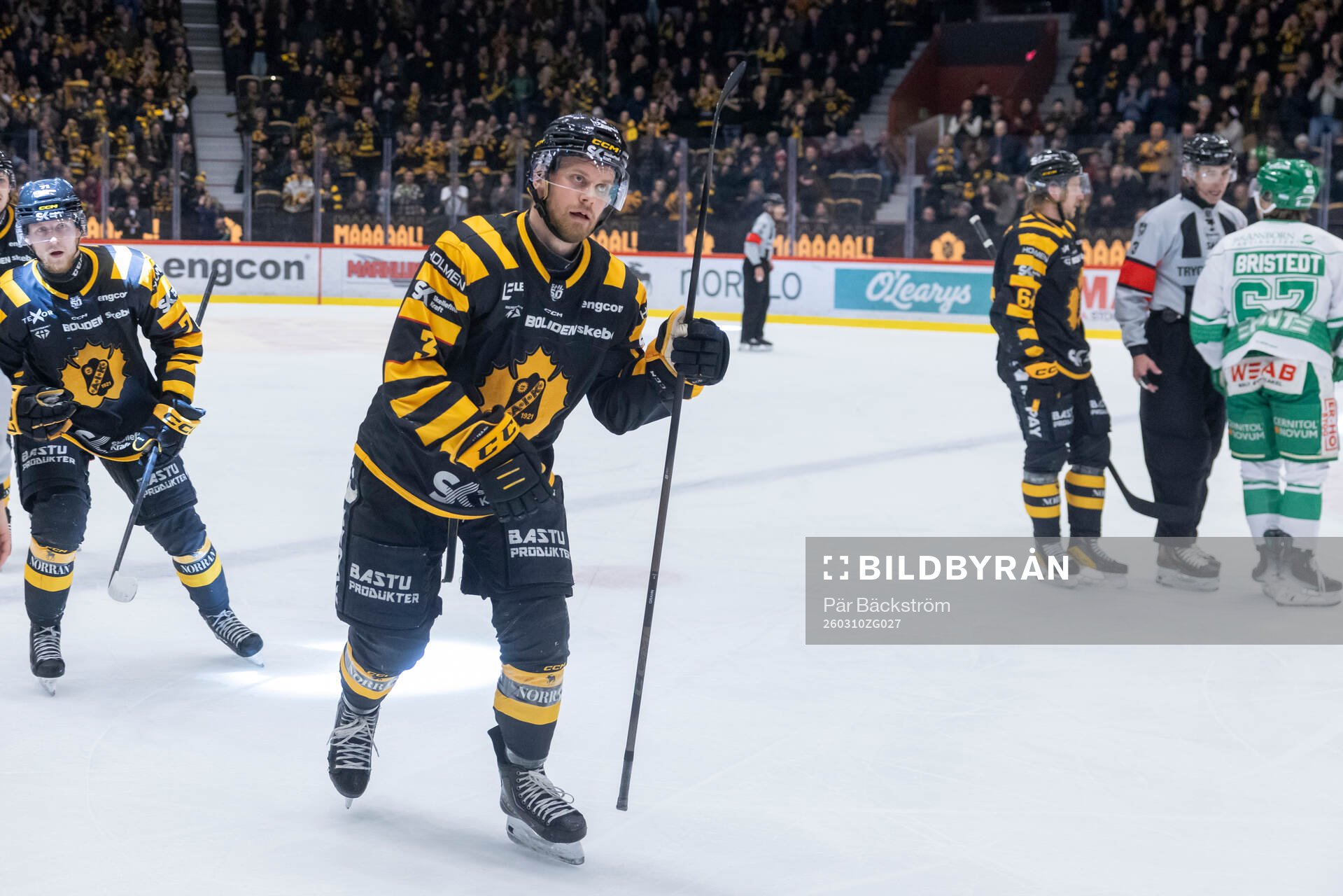 Skellefteås Viktor Grahn jublar