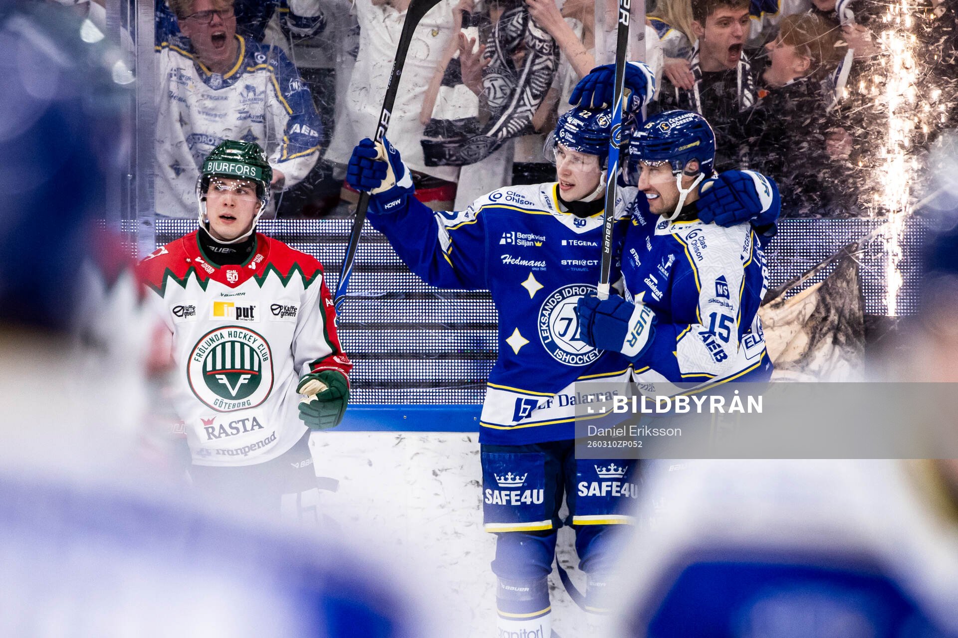 Leksands Lukas Vejdemo jublar
