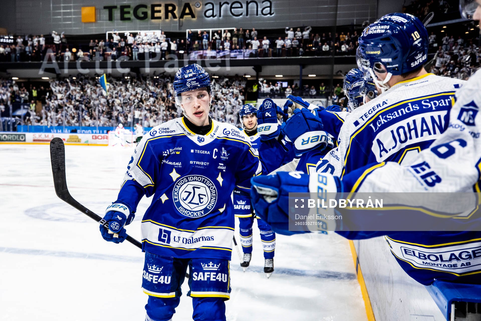 Leksands Lukas Vejdemo jublar