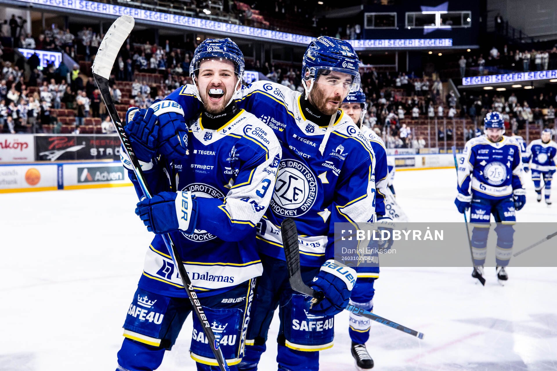 Leksands Fred Nilsson och Nolan Stevens jublar