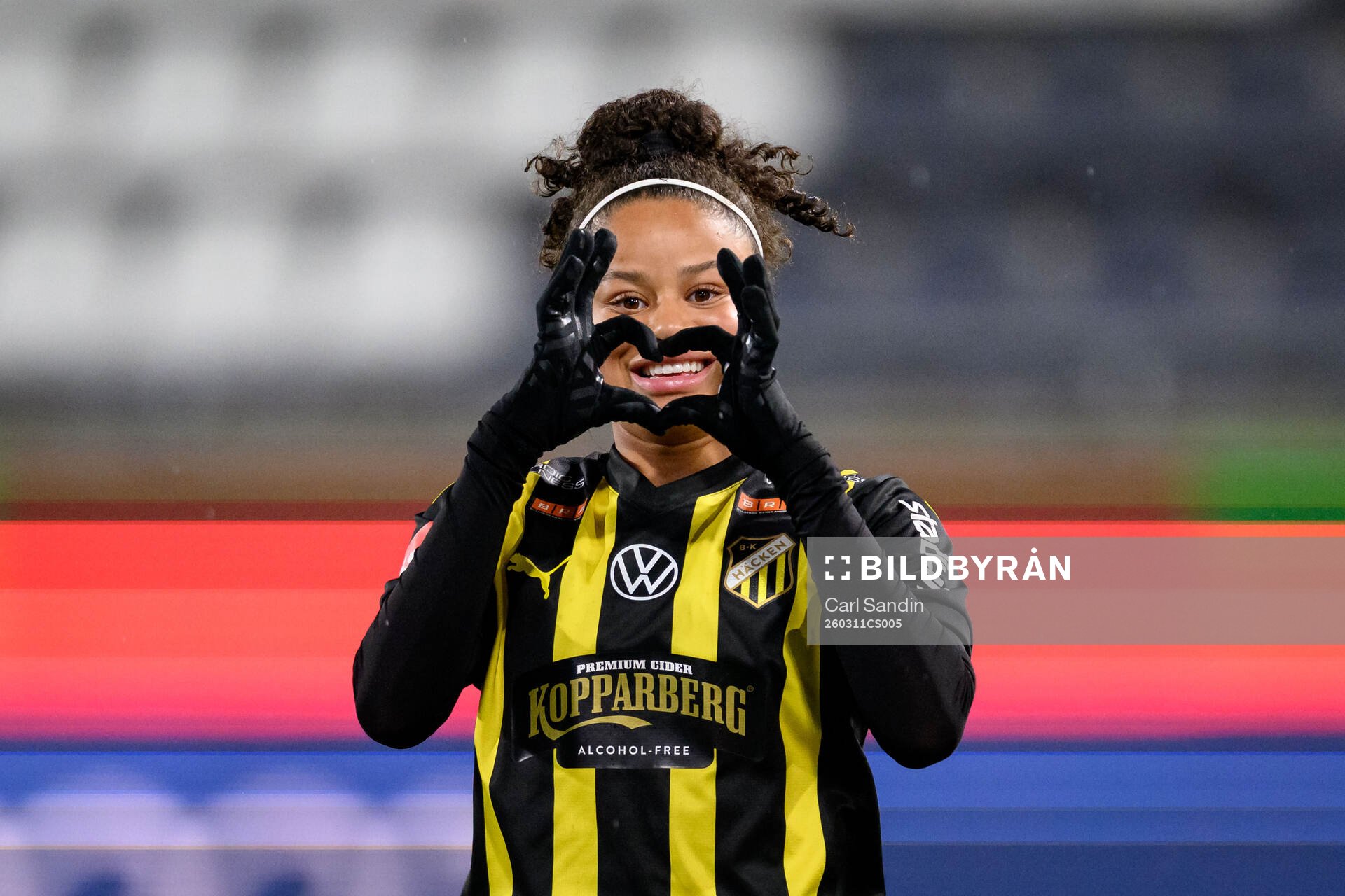 Häckens Felicia Schröder jublar