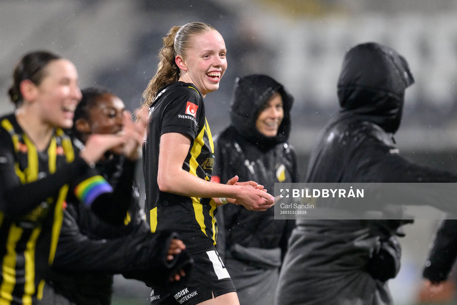 Häckens Thelma Pálmadottir jublar