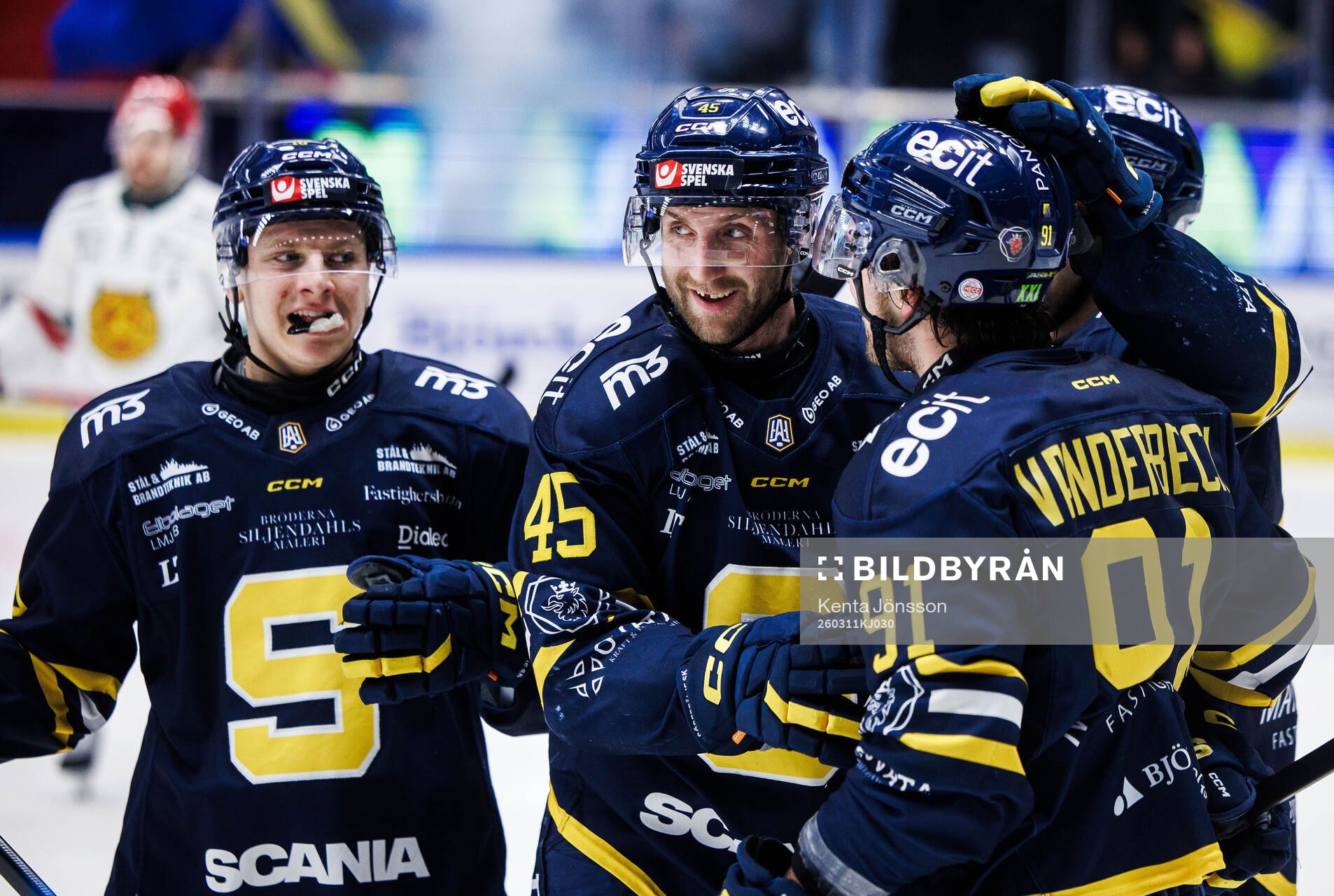 Södertäljes Sebastian Dyk jublar