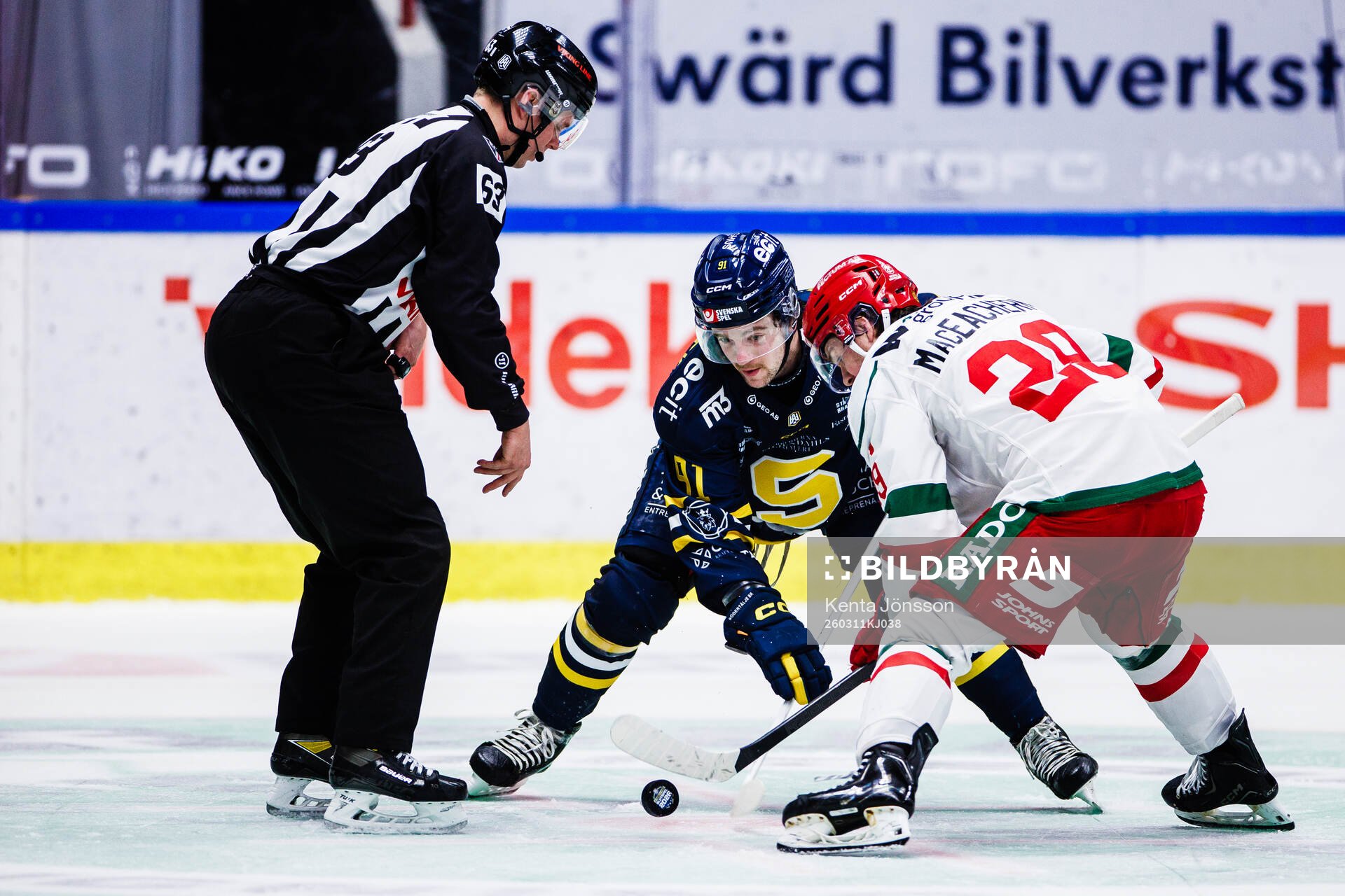 Södertäljes Andrew Vanderbeck och Moras Connor Maceachern