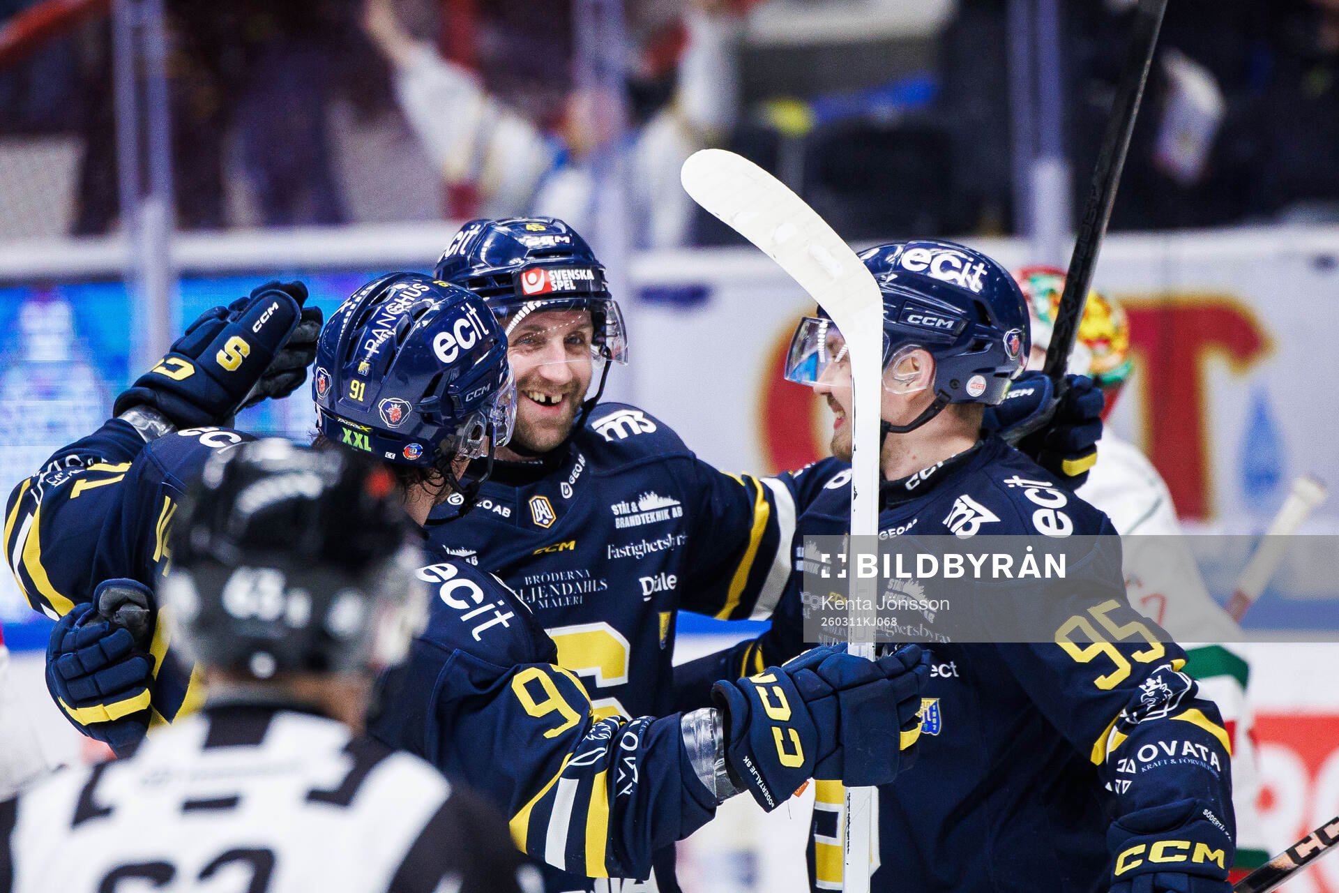 Södertäljes Sebastian Dyk jublar
