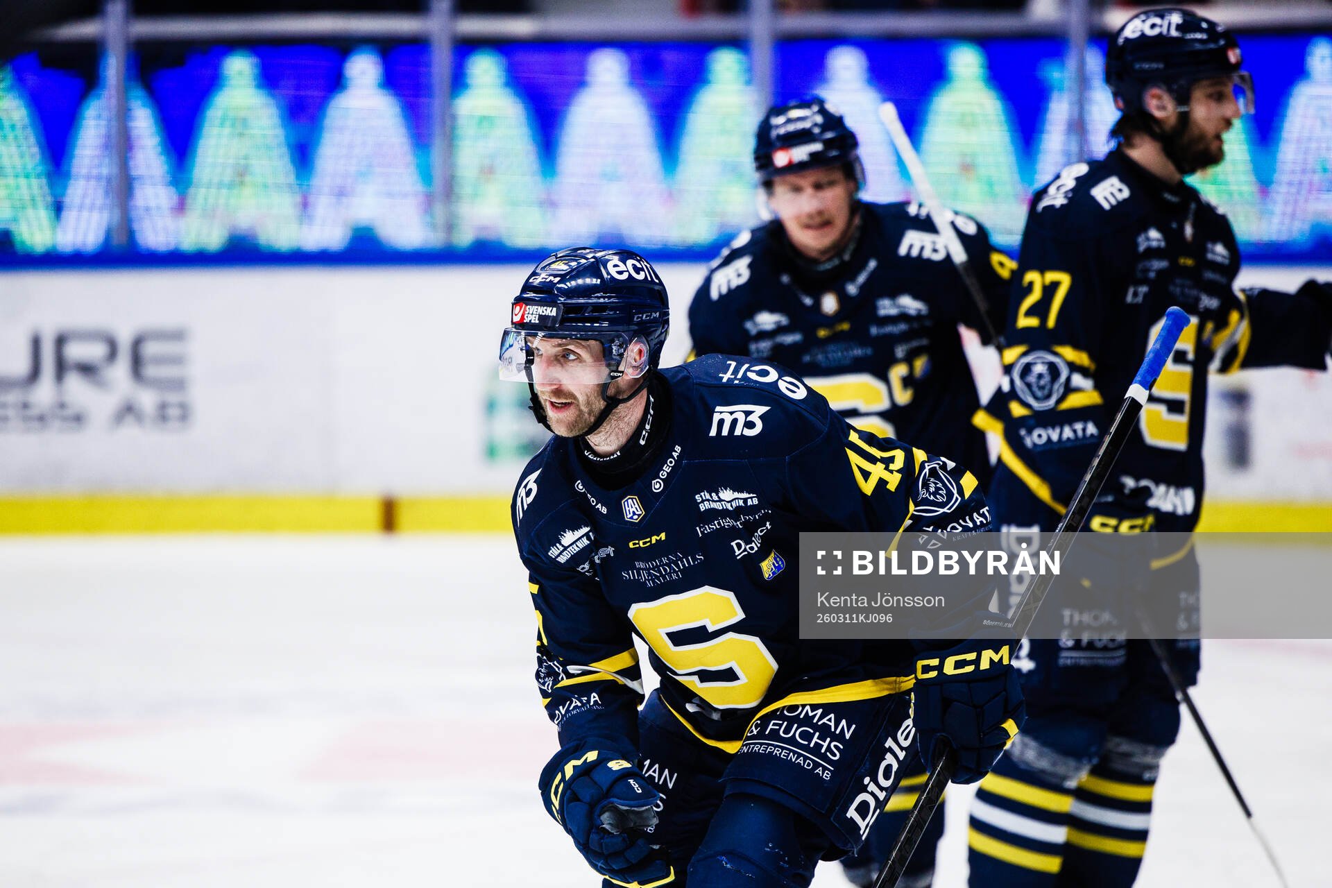 Södertäljes Sebastian Dyk jublar