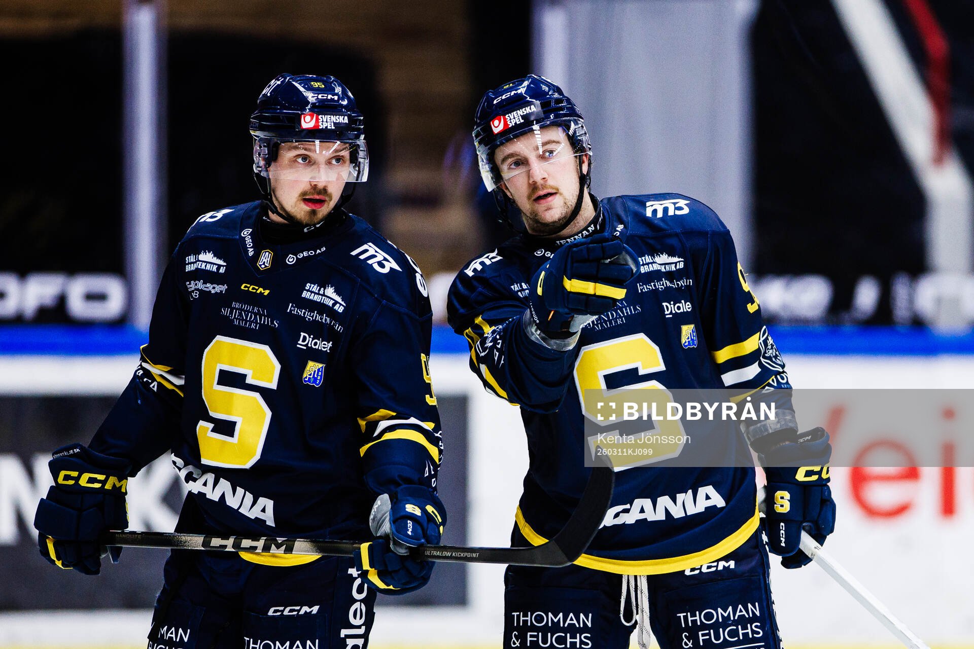 Södertäljes Teemu Väyrynen och Andrew Vanderbeck