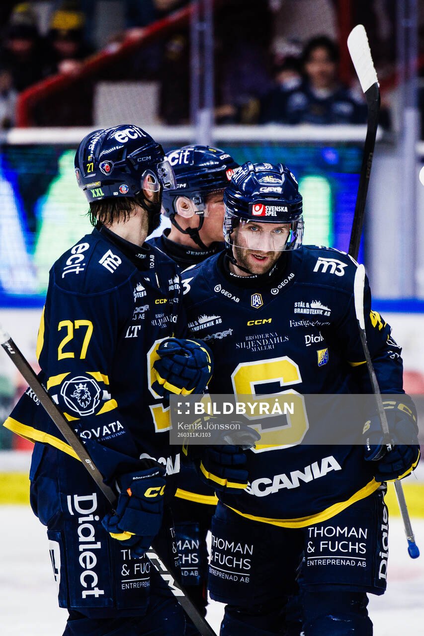 Södertäljes Sebastian Dyk jublar