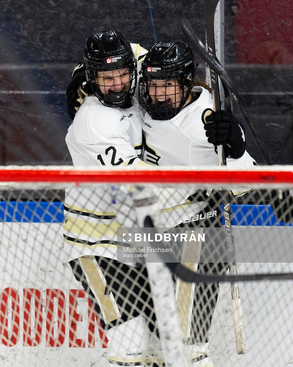 SDEs Gabriela Jones jublar ihop med Sofia Sohlin