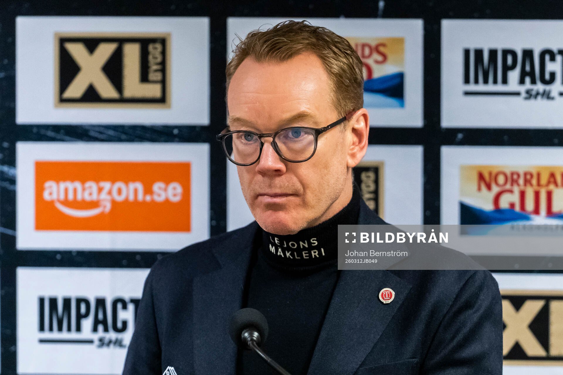Örebros tränare Niklas Eriksson på presskonfaransen