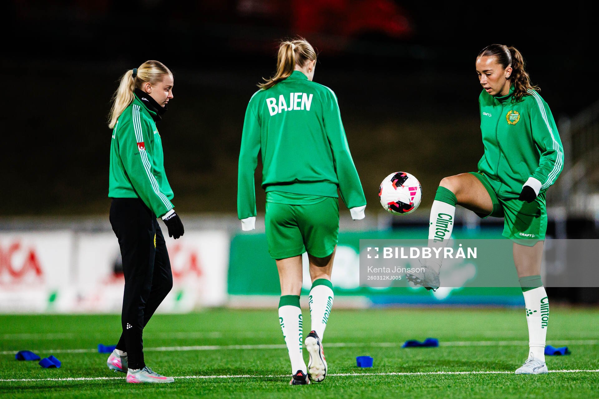 Hammarbys Emilie Joramo och Athinna Persson Lundgren