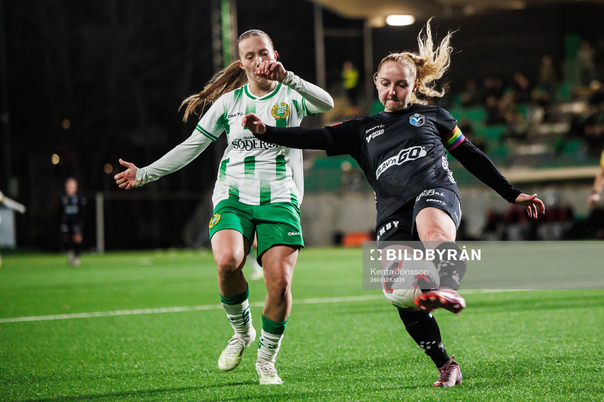 Växjö DFFs Sophia Redenstrand och Hammarbys Fanny
