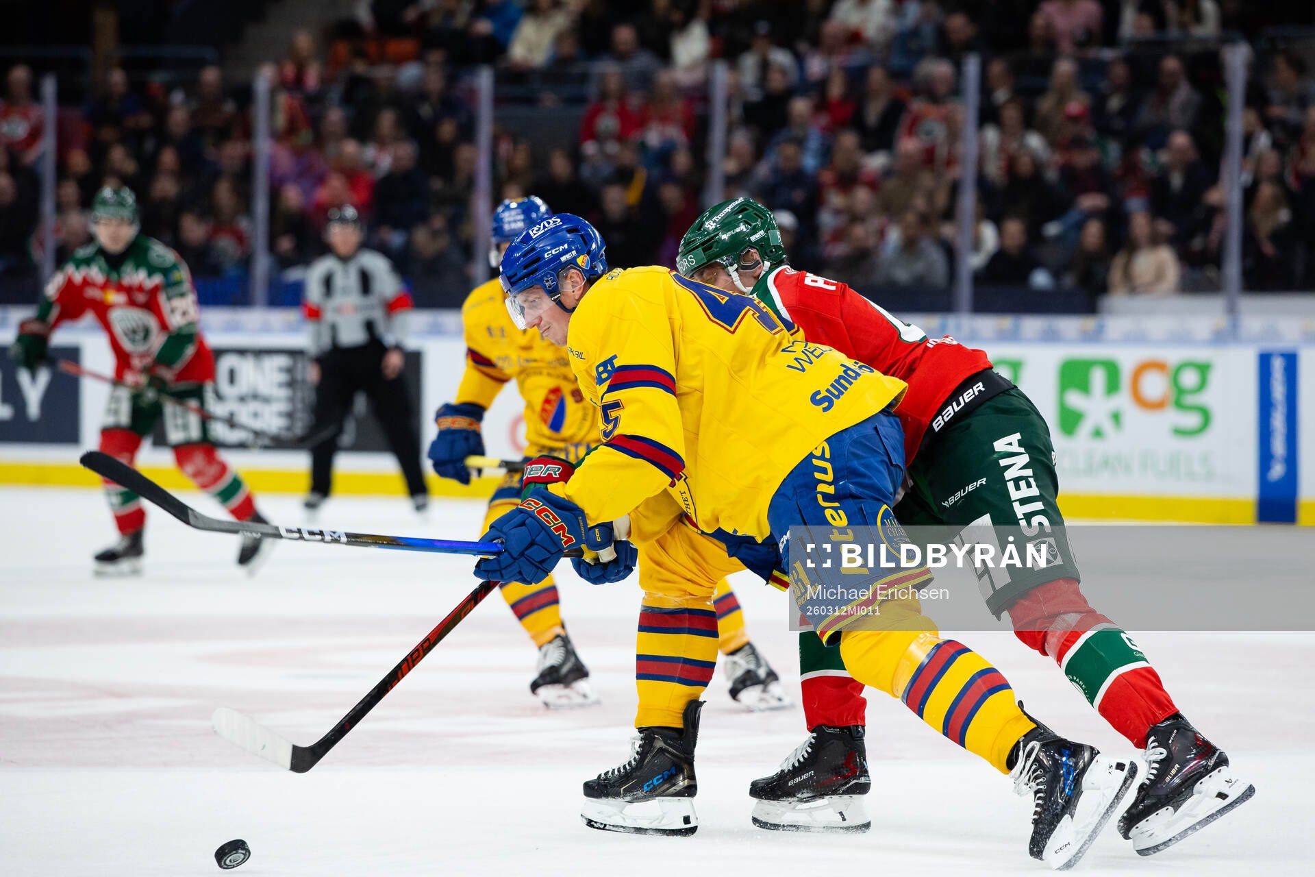 Djurgårdens Hugo Blixt och Frölundas Jacob Peterson