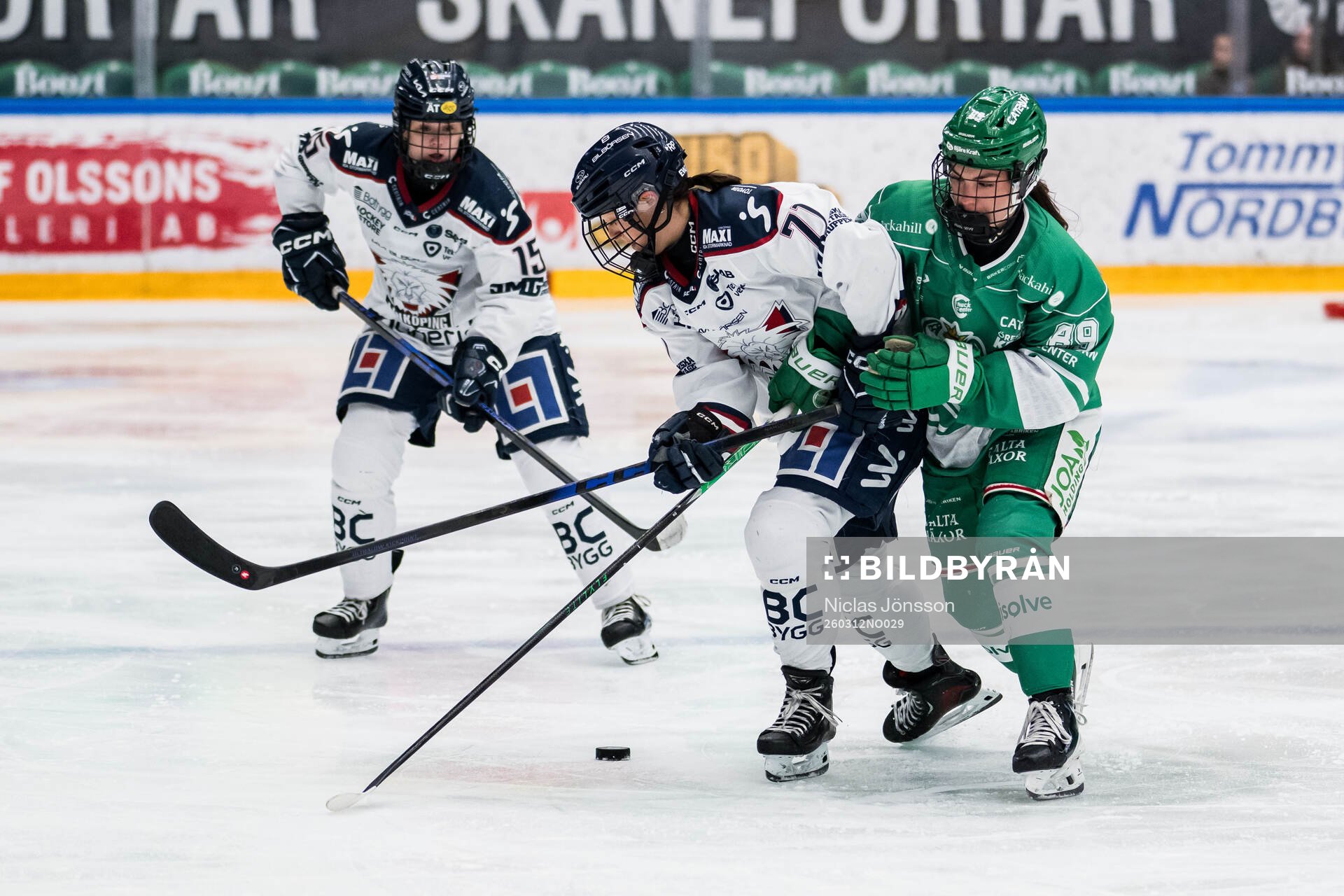 Linköpings Madeleine Leidt och Rögles Emma Rehn