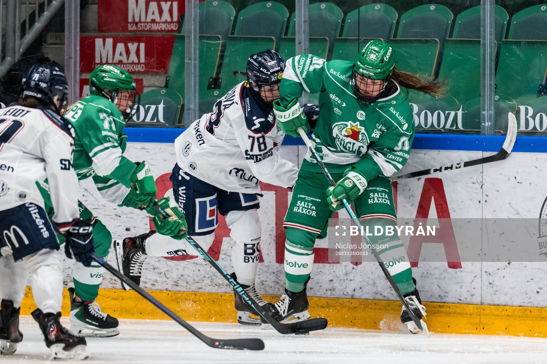 Linköpings Hana Haasova och Rögles Sara Boucher