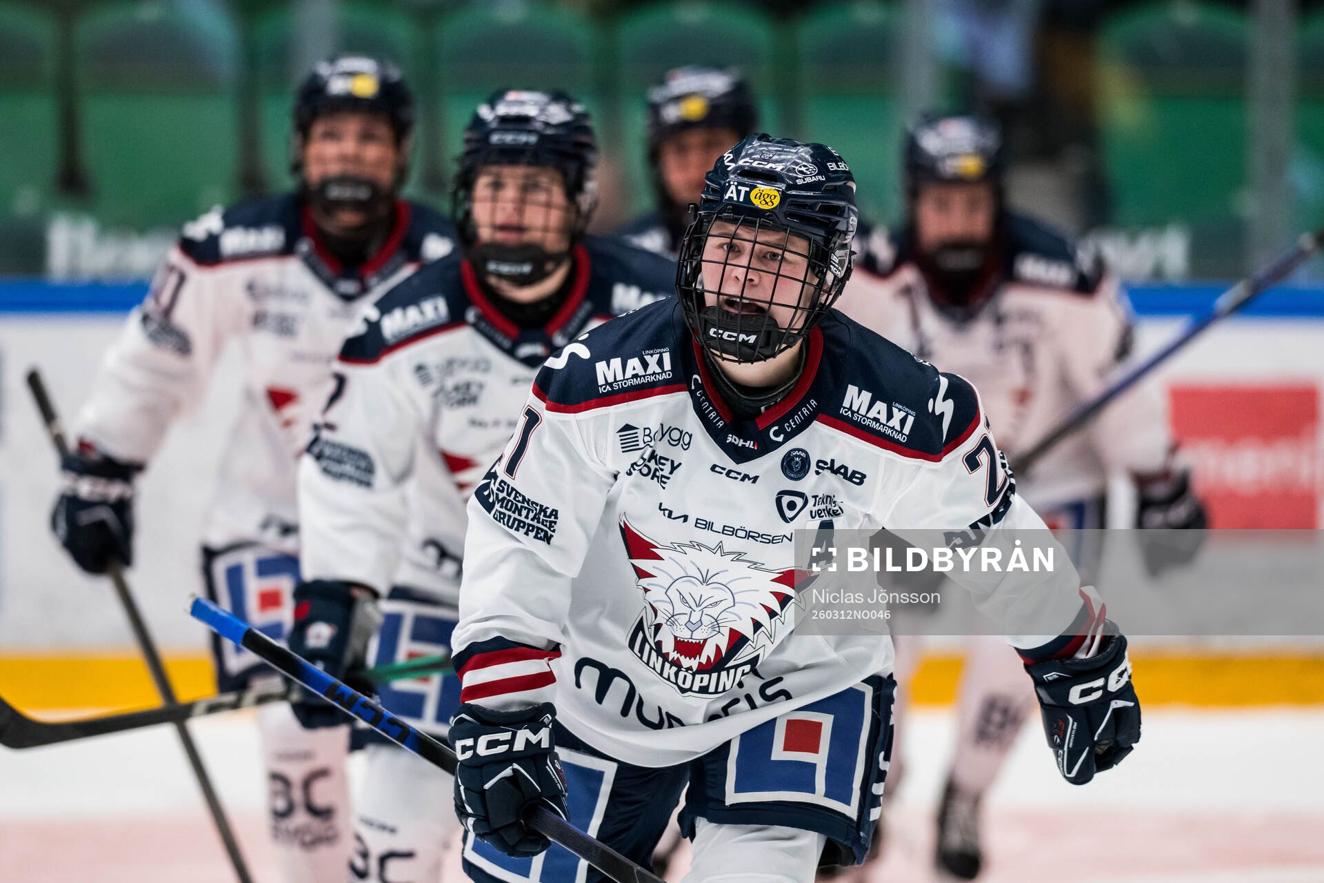 Linköpings Naomi Rogge jublar