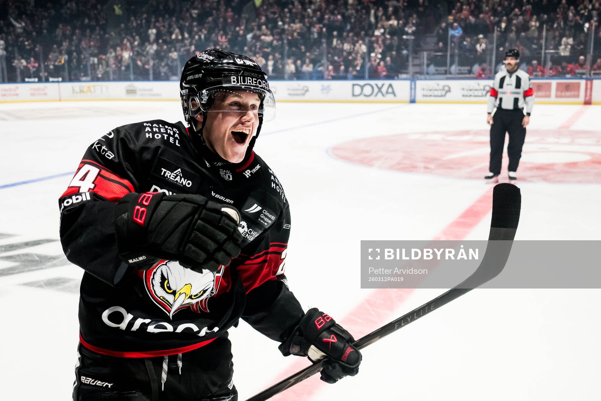 Malmö Redhawks Filip Björkman jublar