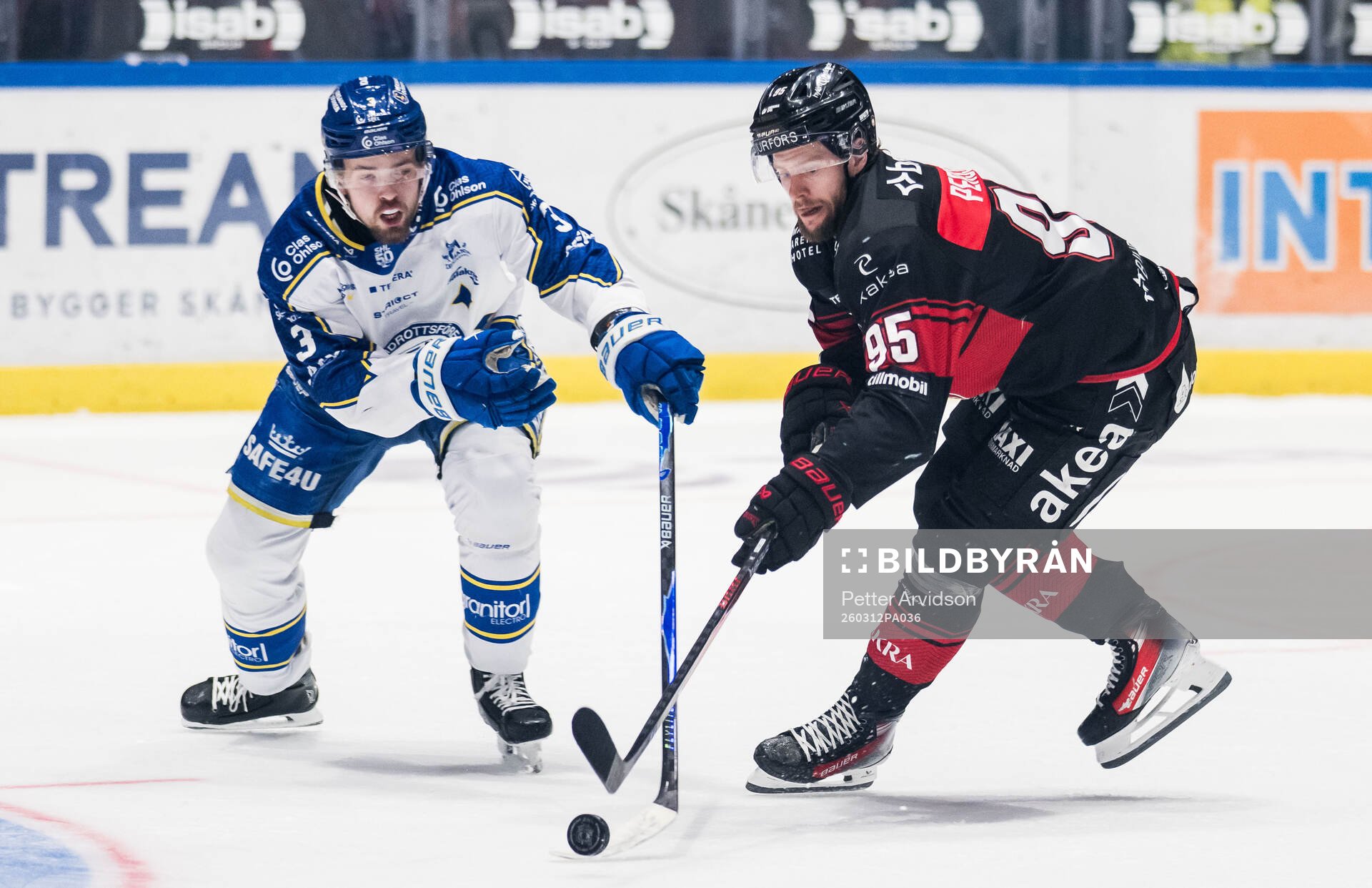 Leksands Fred Nilsson och Malmö Redhawks Carl Persson