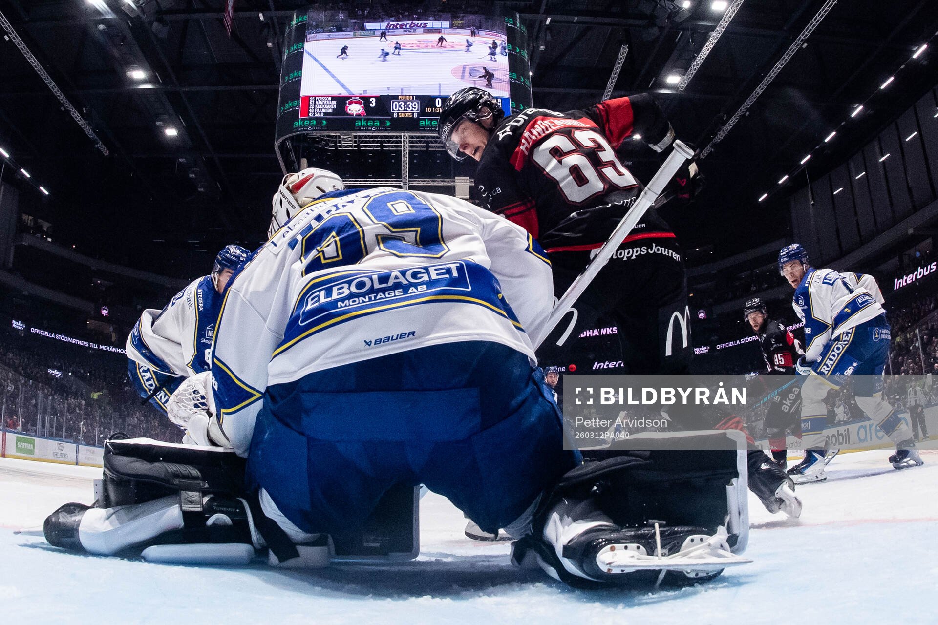 Malmö Redhawks Fredrik Händemark oroar mot Leksands