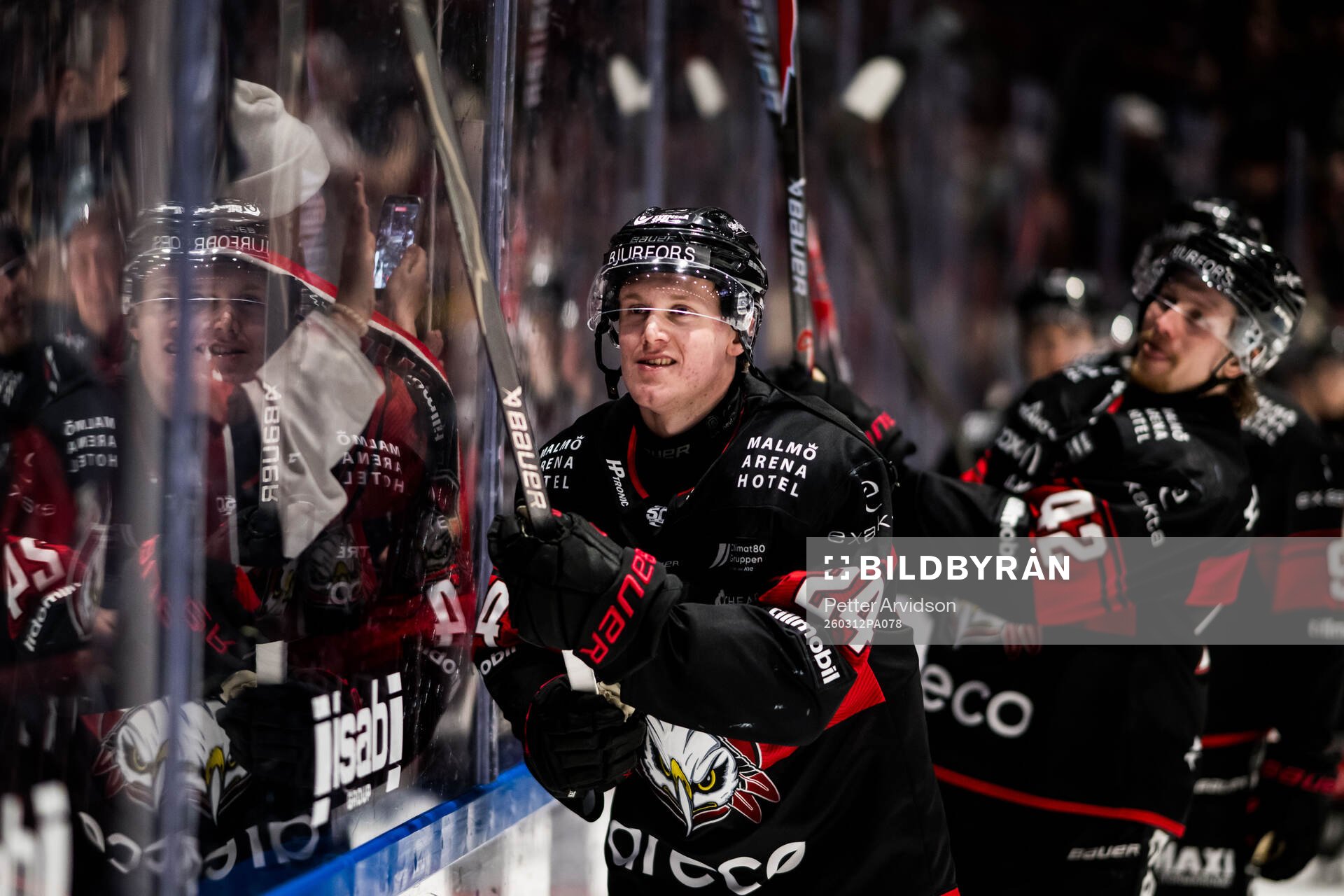 Malmö Redhawks Filip Björkman jublar