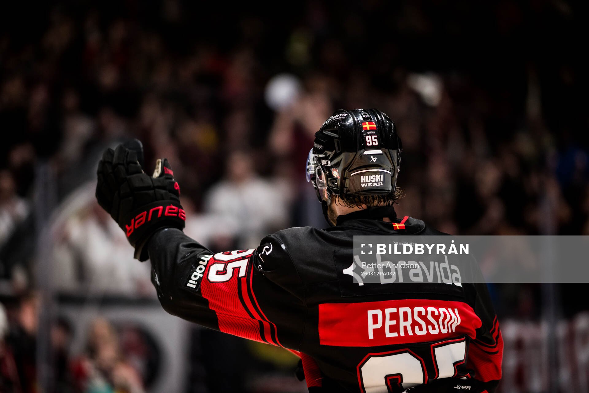 Malmö Redhawks Carl Persson jublar
