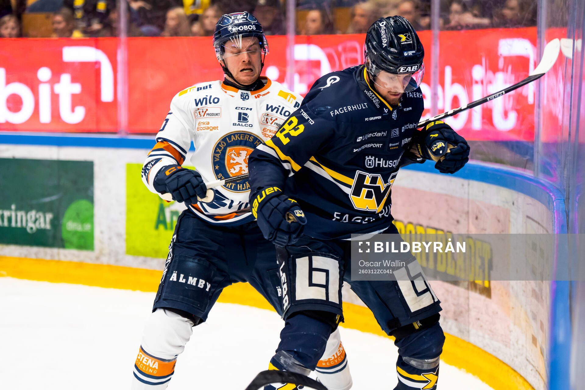 Växjös Lucas Elvenes och HV71s Santeri Hatakka