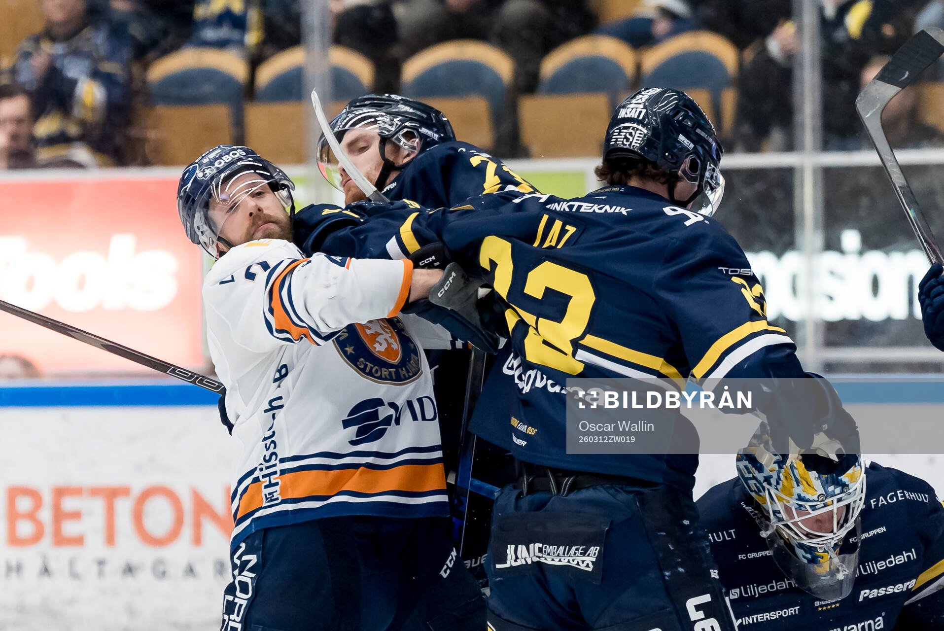Växjös Brian Cooper och HV71s Victor Laz