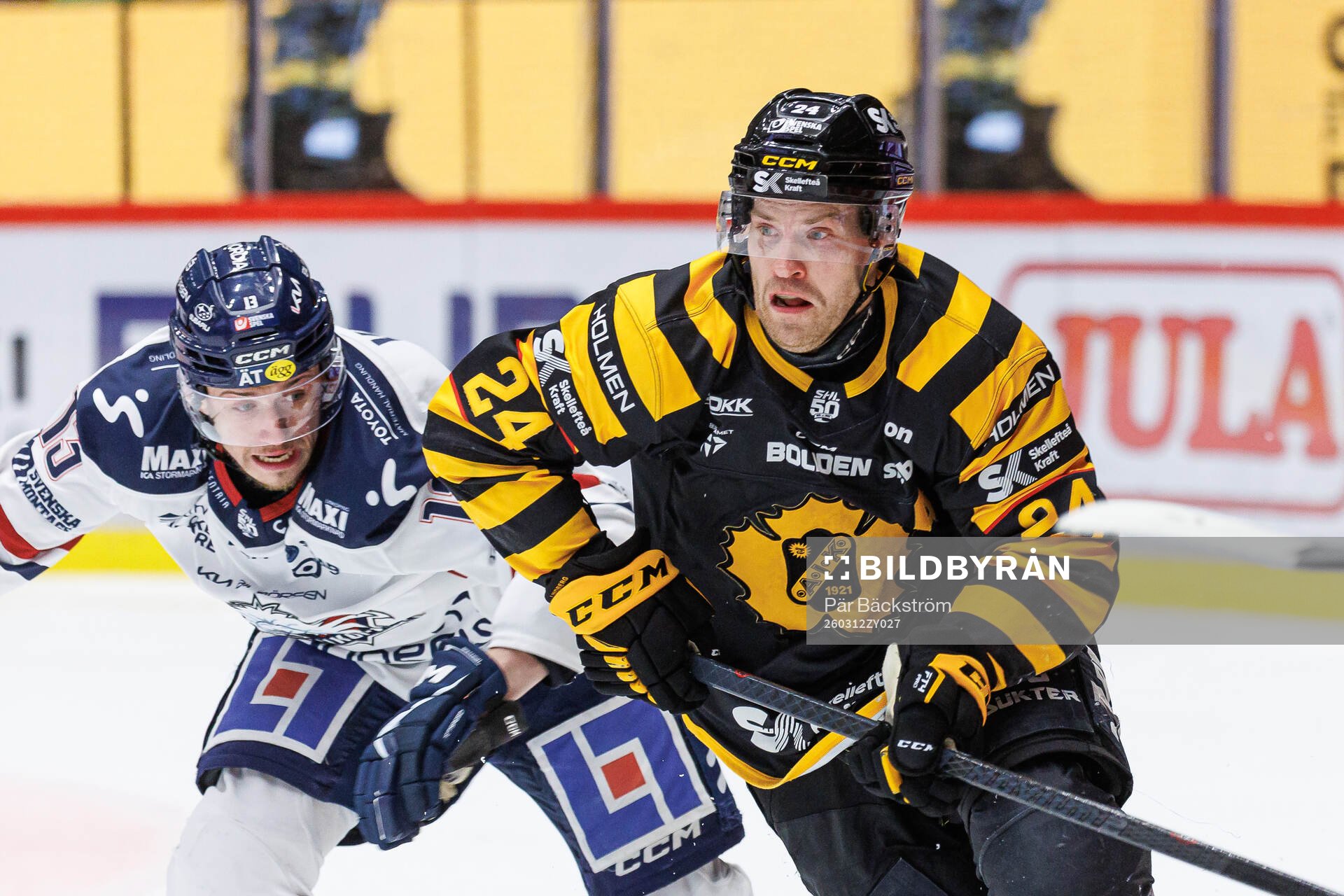 Linköpings Jakub Vrana och Skellefteås Oscar Lindberg