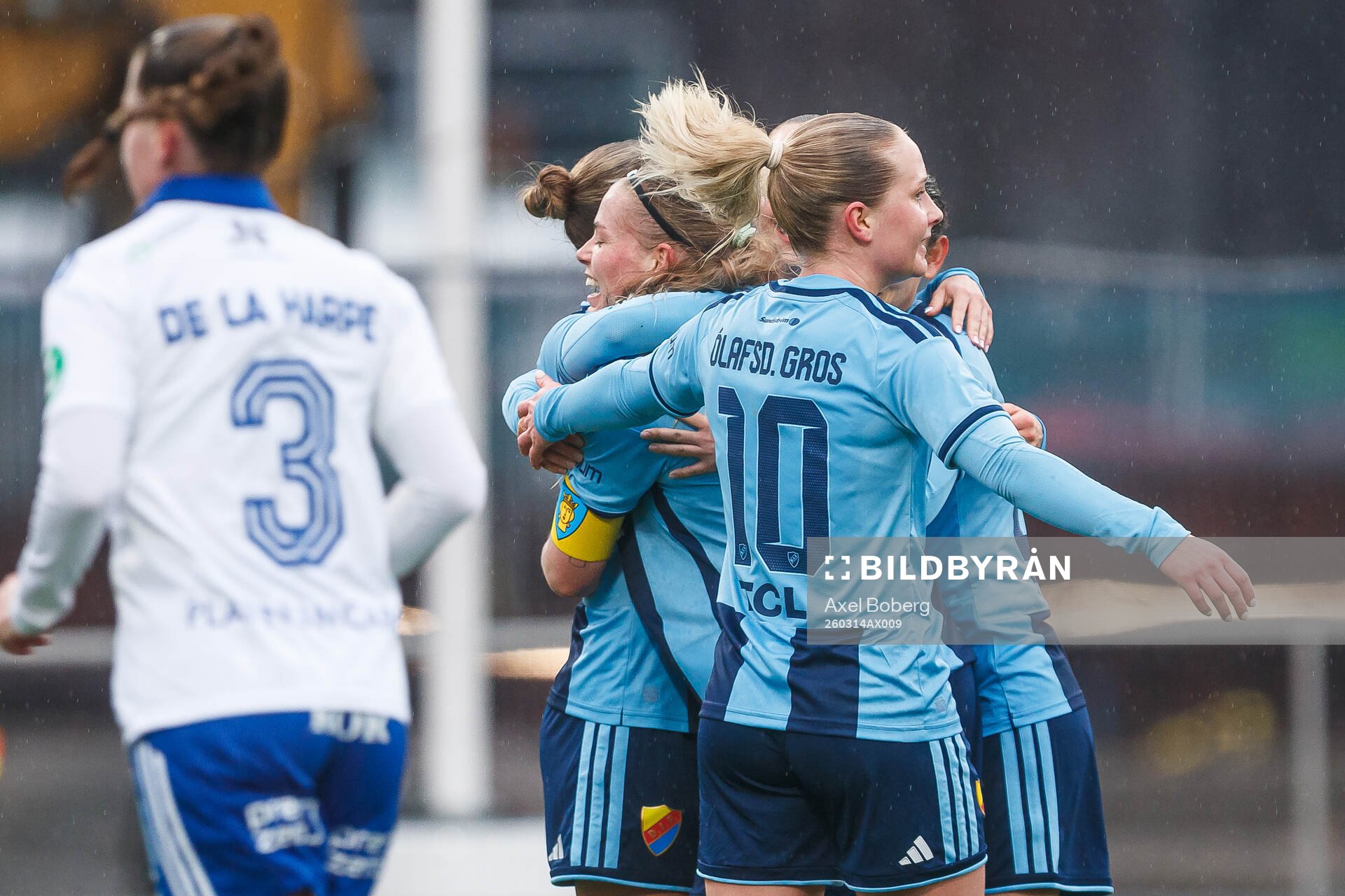 Djurgårdens Therese Åsland jublar