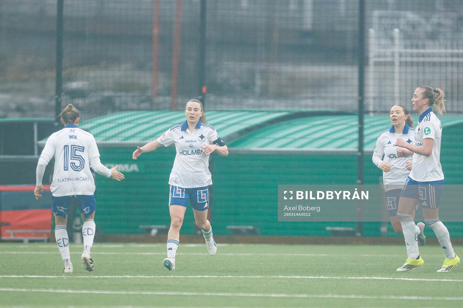 IFK Norrköpings Carrie Jones jublar
