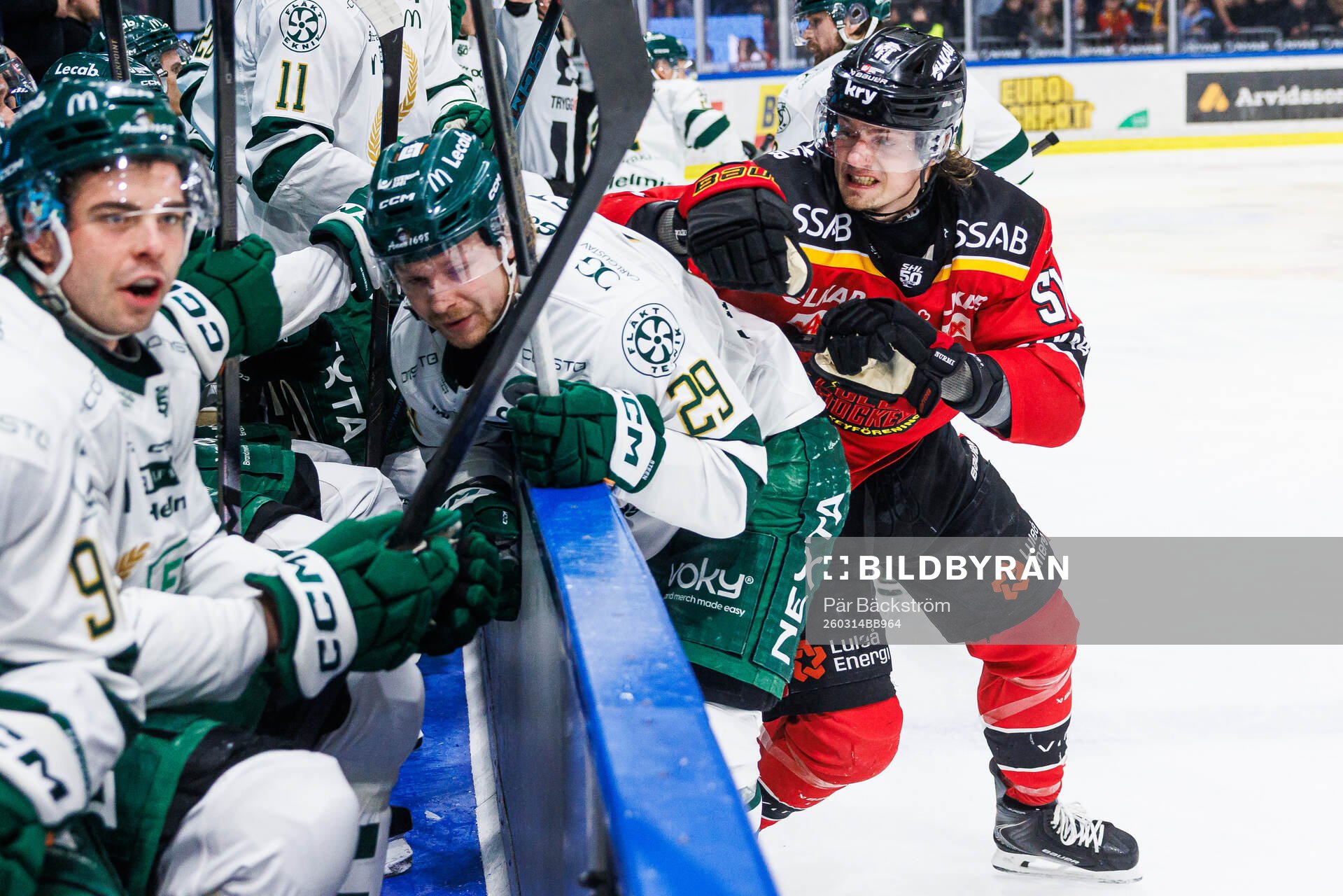 Färjestads Oskar Steen och Luleås Markus Nurmi