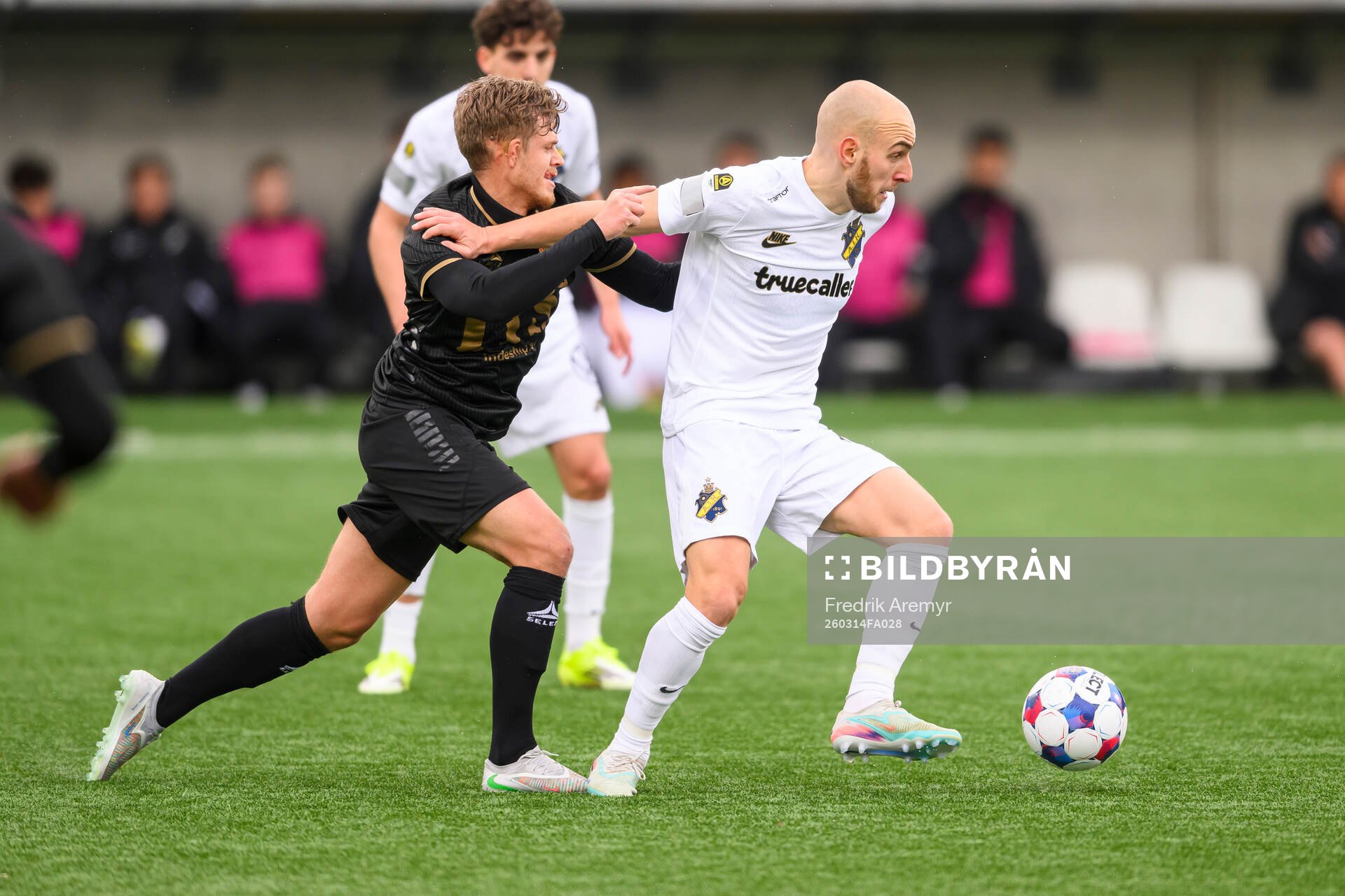 GAISs Kevin Holmén och AIKs Amel Mujanic