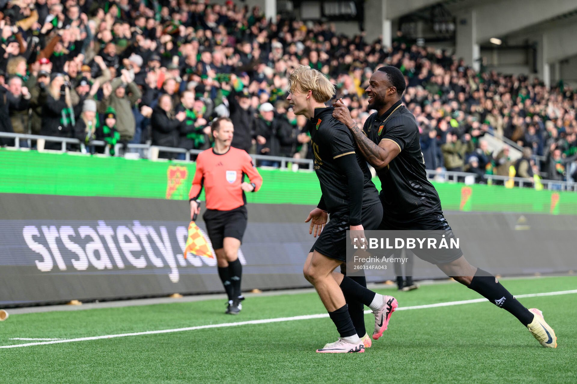 GAIS Rasmus Niklasson Petrovic och Shalom Ekong jublar