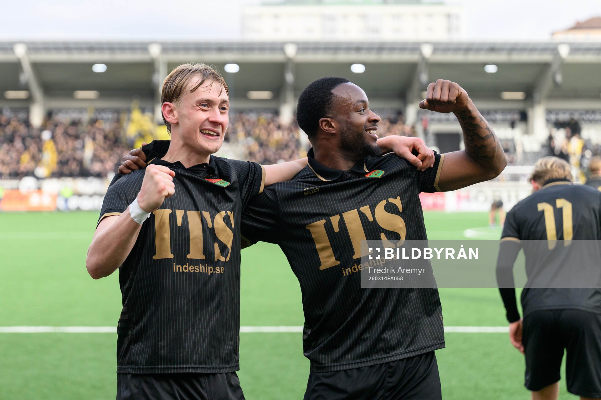 GAIS Henry Sletsjøe och Shalom Ekong jublar