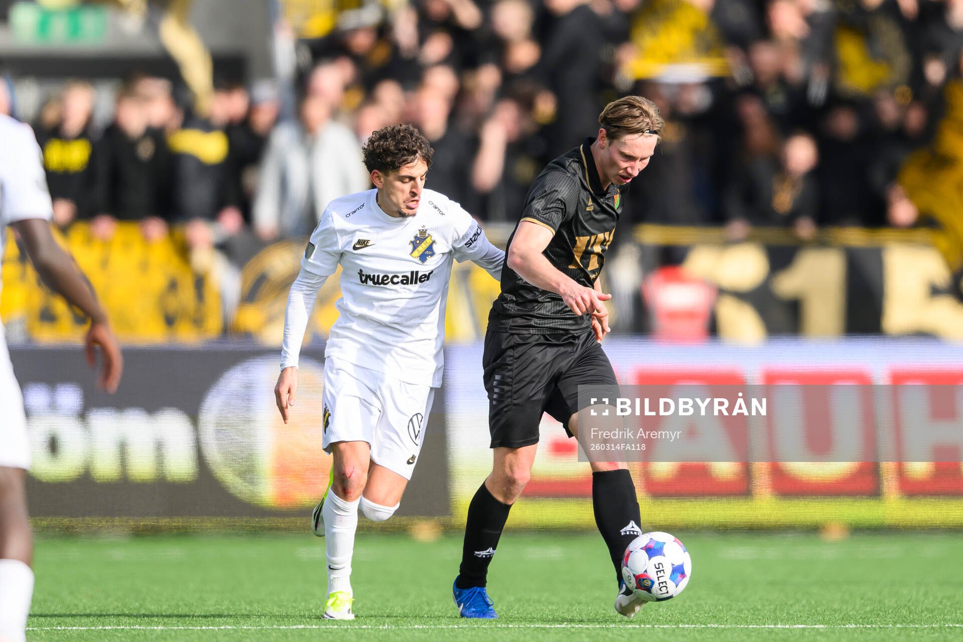 AIKs Taha Ayari och GAISs Robin Frej