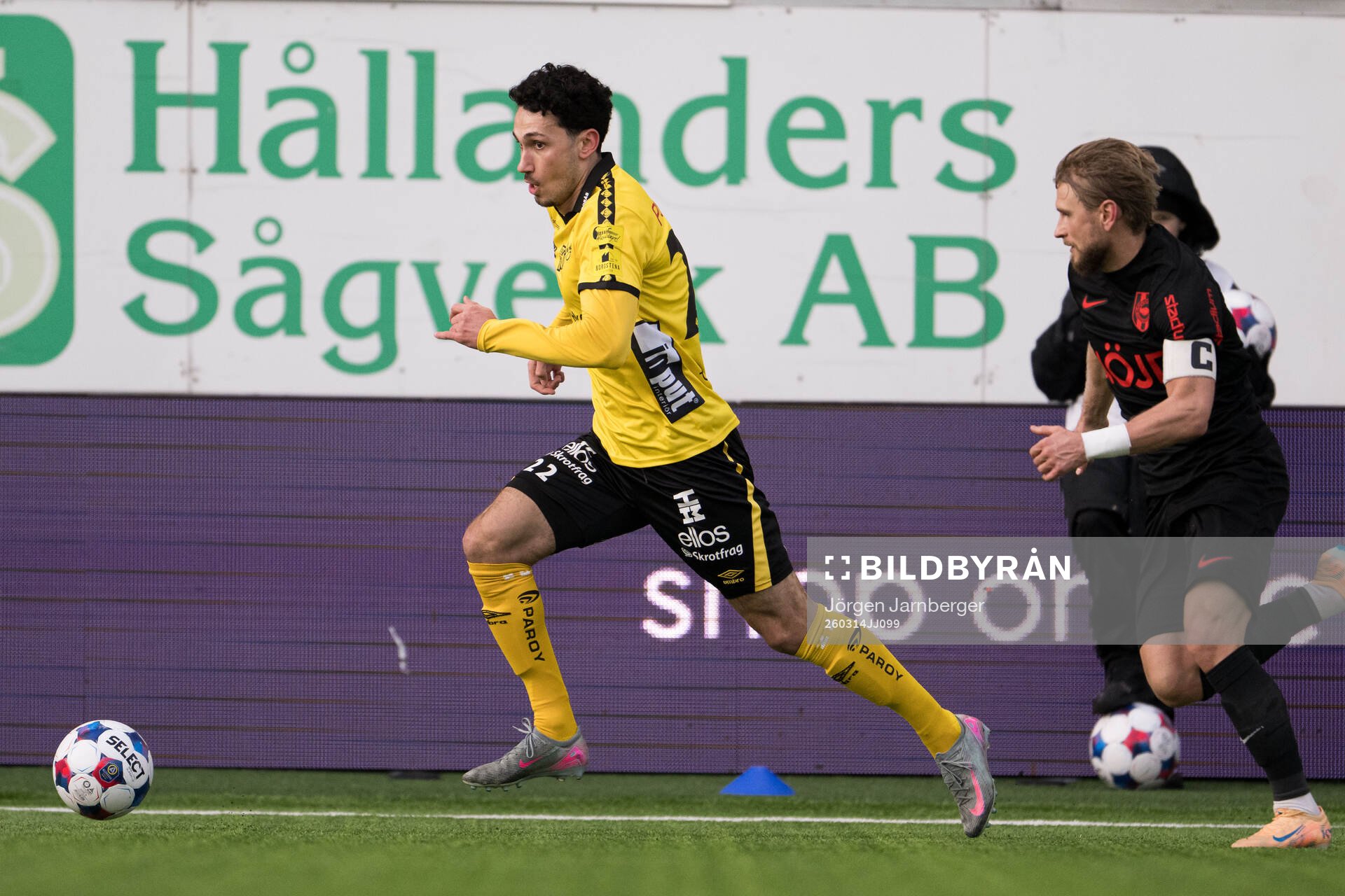 Elfsborgs Dion Krasniqi och Brommapojkarnas Simon Strand