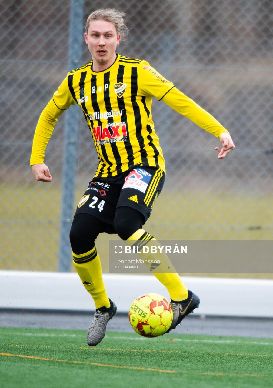 IFK Hässleholms Lucas Johnsson i matchen mellan IFK