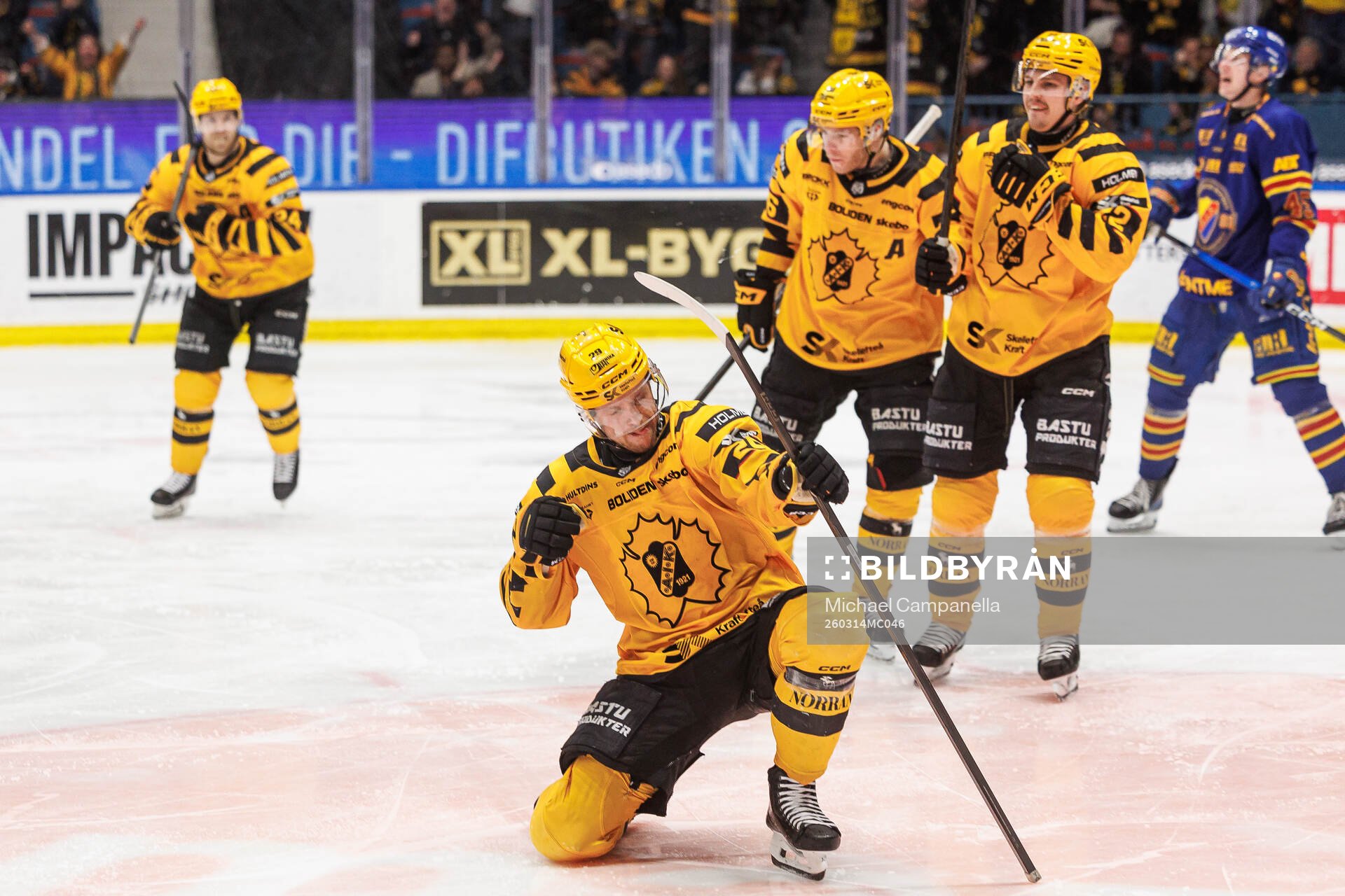 Skellefteås Mikkel Aagaard jublar