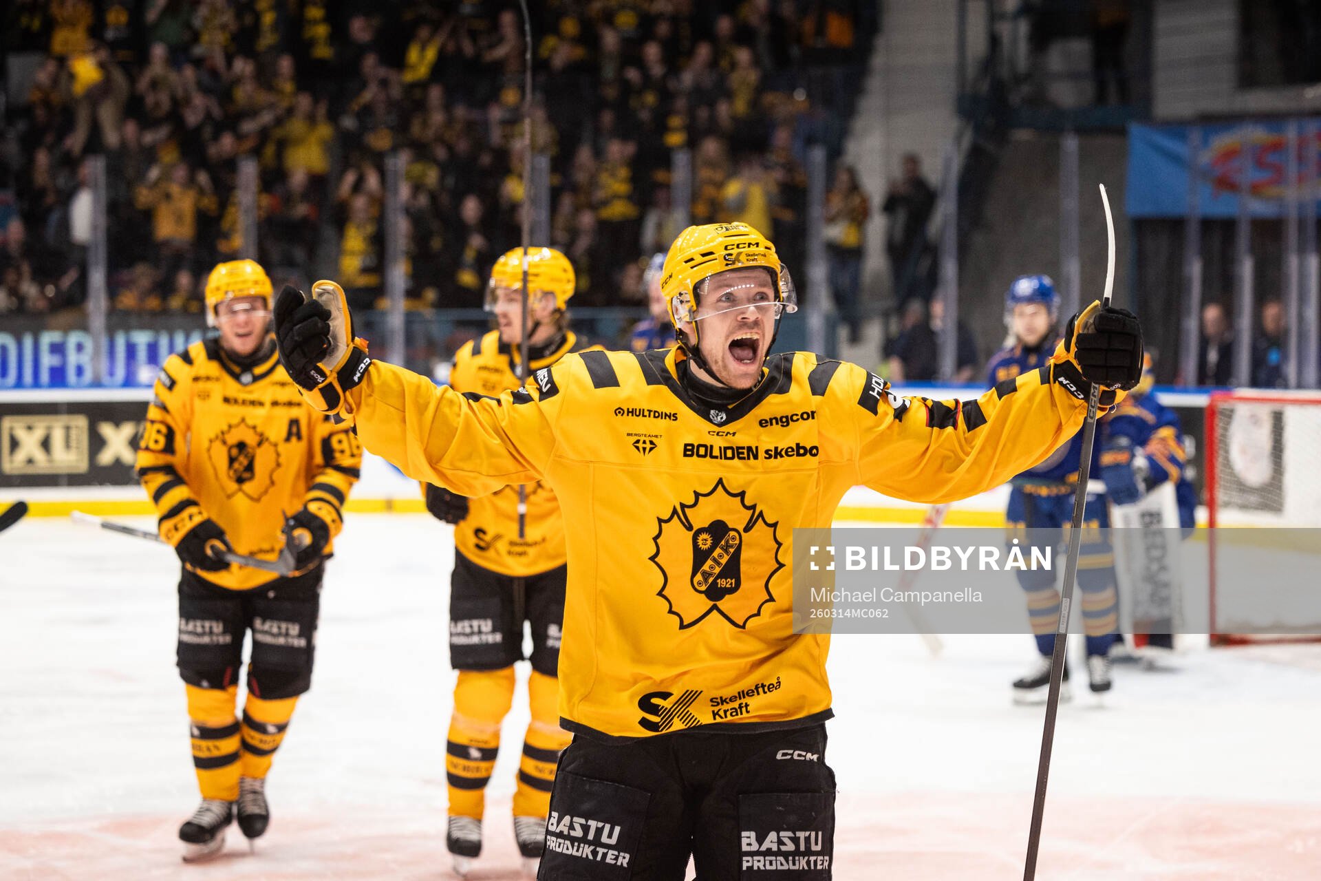 Skellefteås Mikkel Aagaard jublar
