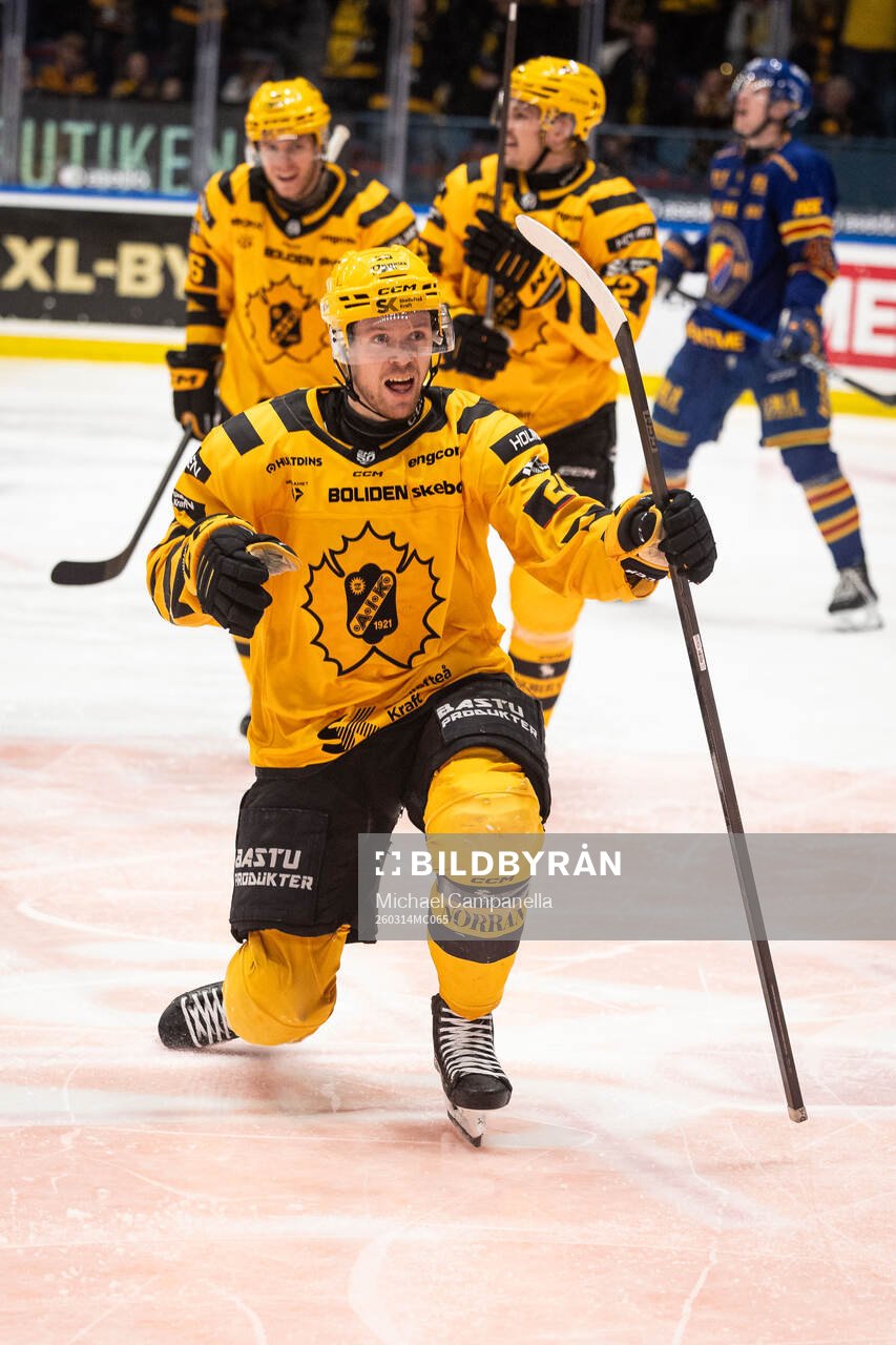 Skellefteås Mikkel Aagaard jublar