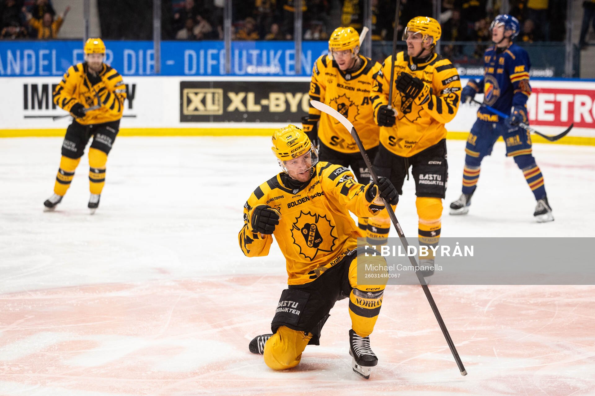 Skellefteås Mikkel Aagaard jublar